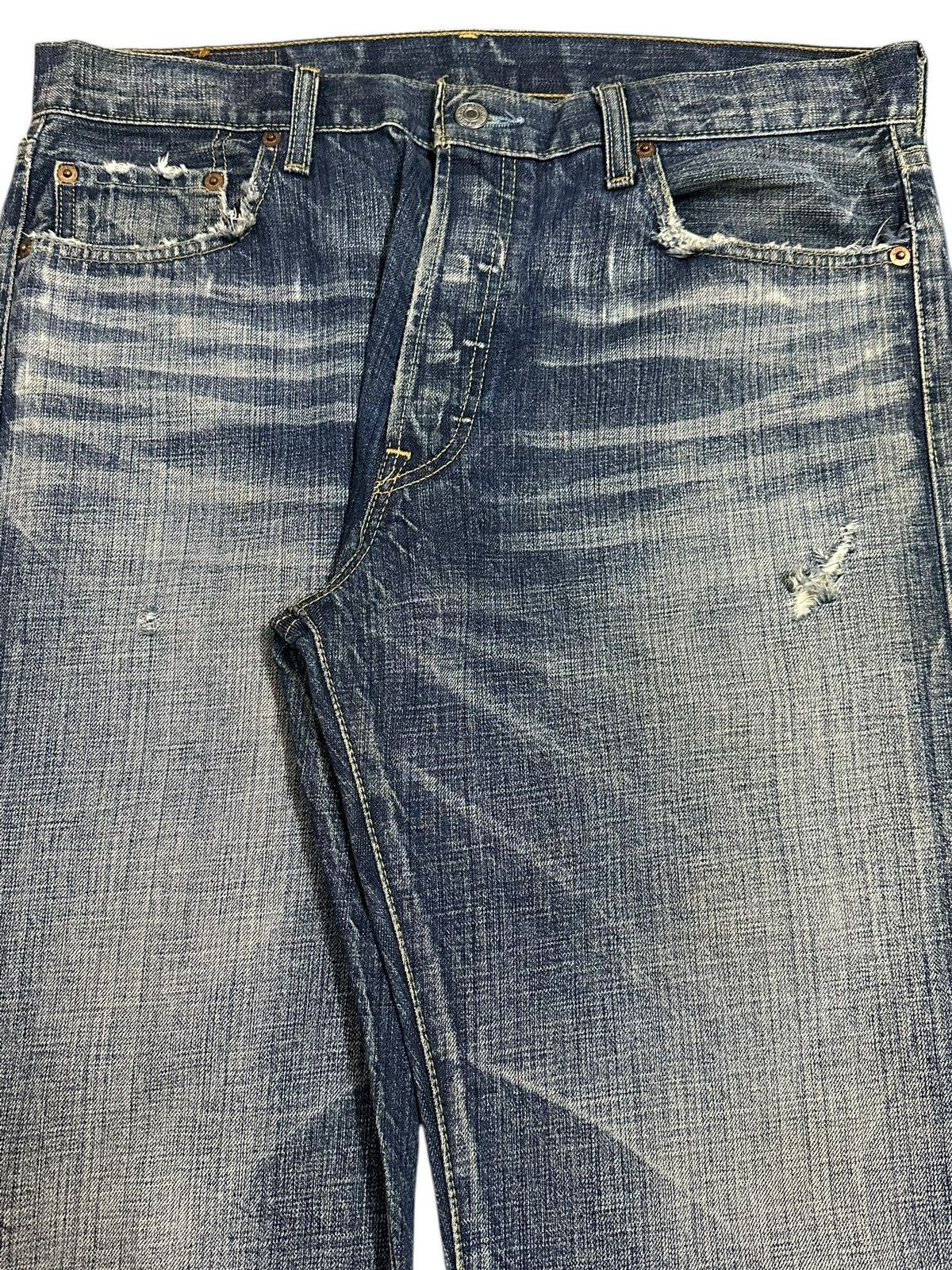 Levi's Vintage 90s Levis 501 Blue Faded Wash Distress Jeans Size US 34 / EU 50 - 4 Thumbnail