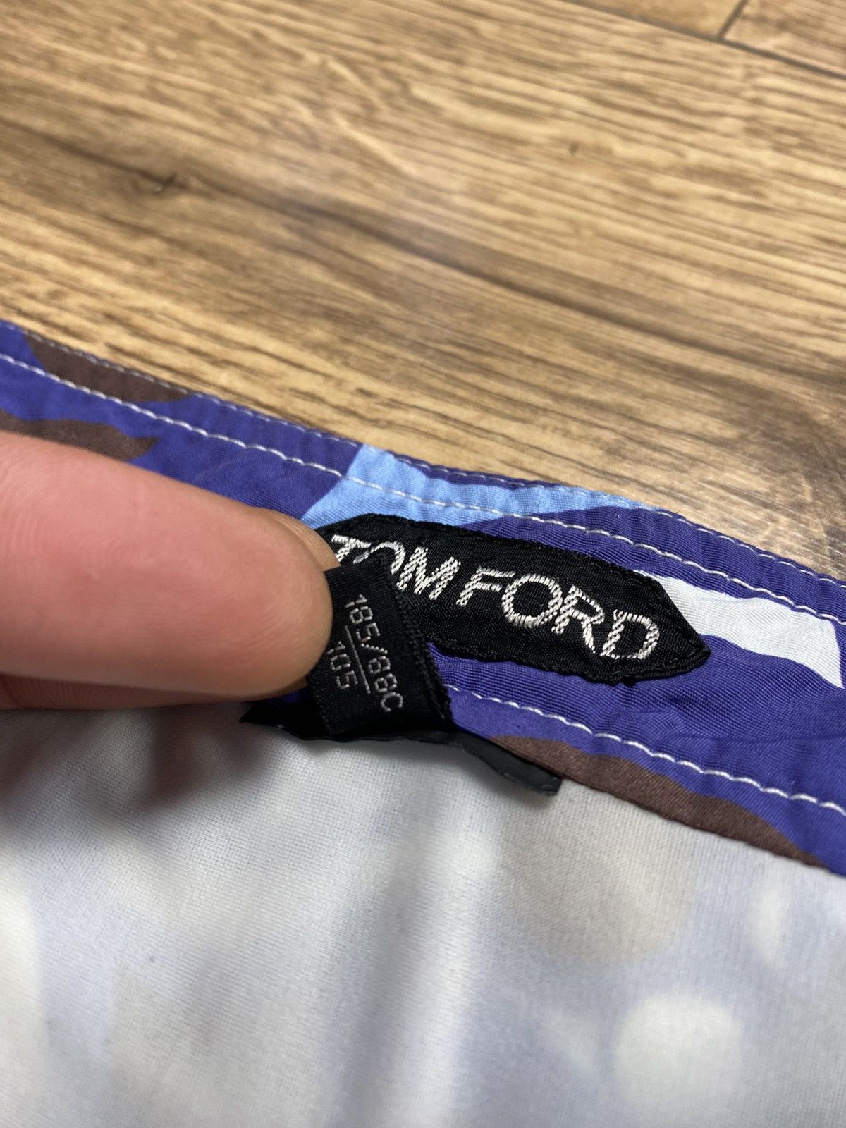 Tom Ford TOM FORD Blue Abstract Print Swim Trunks Men's Size 52 / XL Size US 36 / EU 52 - 6 Thumbnail