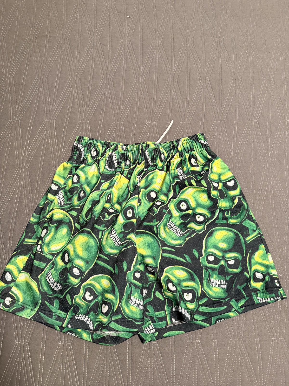 Bravest Studios Bravest Green Skully Mesh Shorts Size US 33 - 2 Thumbnail