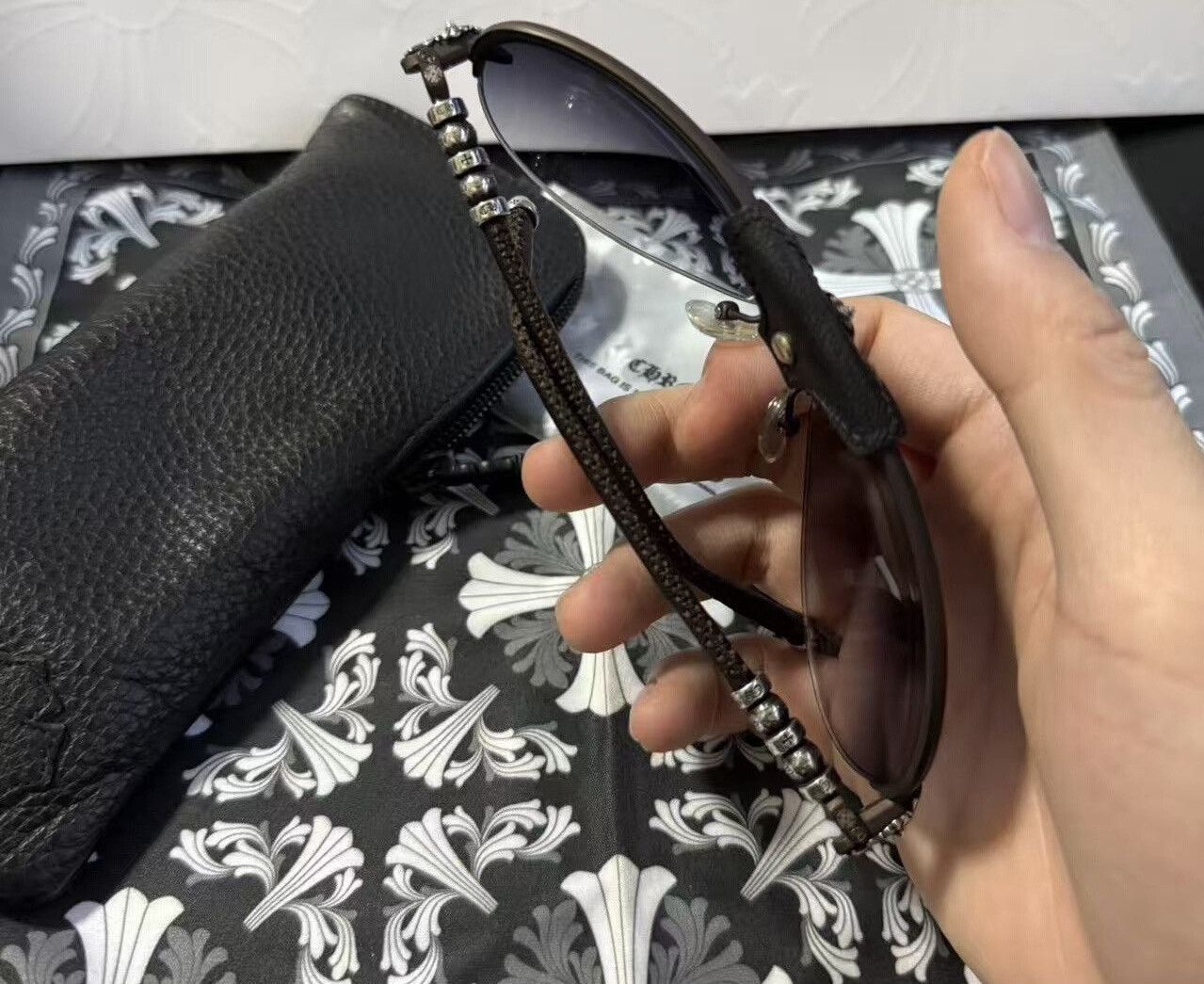 Chrome Hearts Chrome Hearts Pearl Fish Skin & Silver Sunglasses Size ONE SIZE - 5 Thumbnail