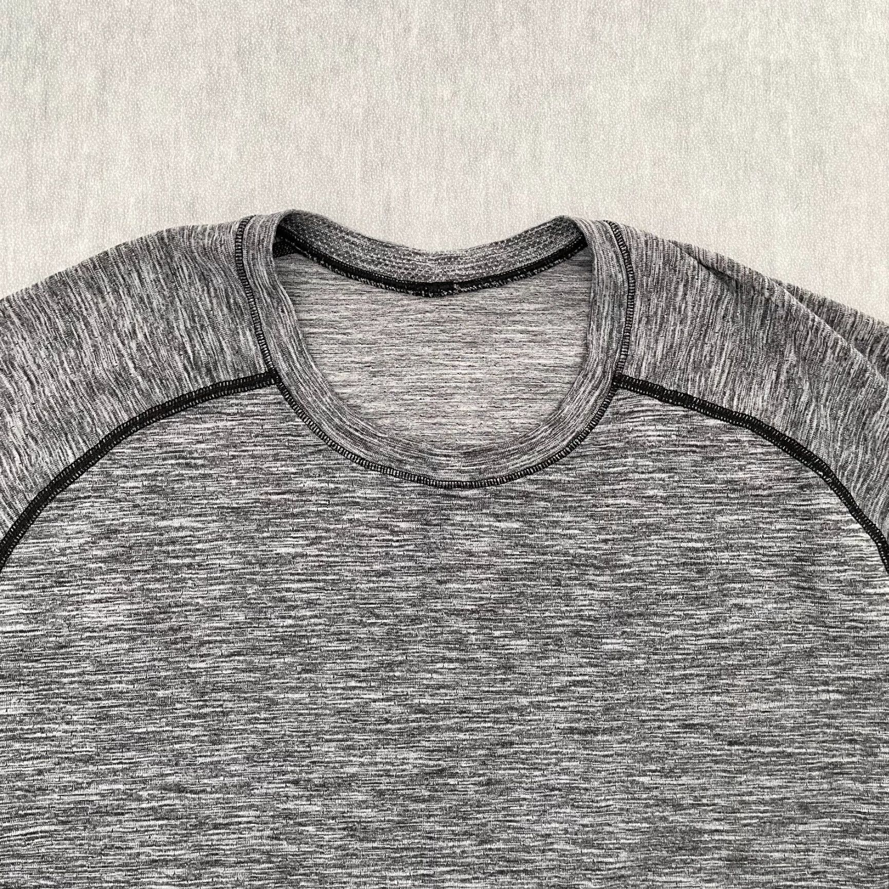 Lululemon Lululemon Metal Vent Tech Short Sleeve Shirt Men XL Gray Active Top Breathable Moisture-Wicking Logo Size US XL / EU 56 / 4 - 3 Thumbnail