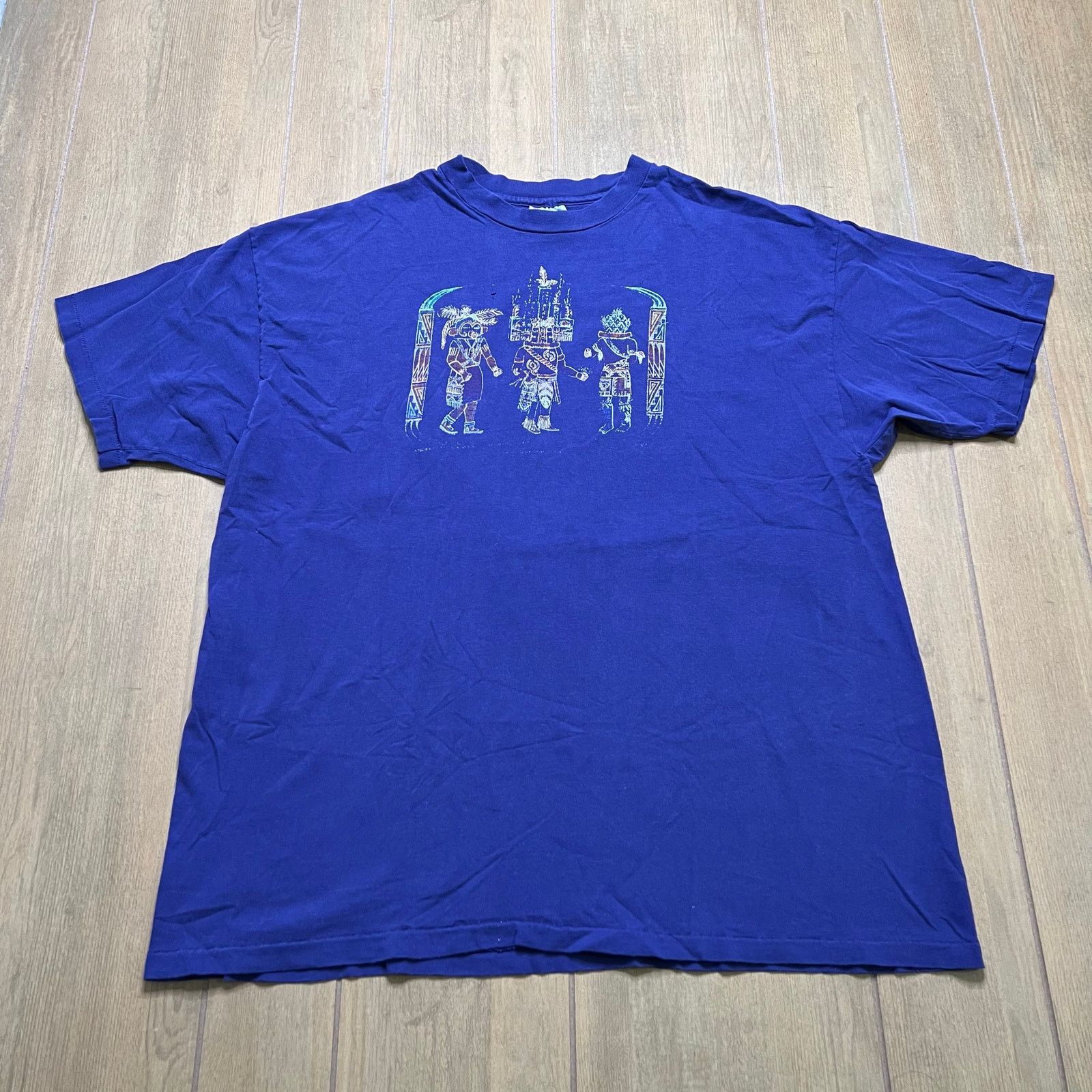 Hanes Vintage T-shirt graphic print of figures men Sz XXL distress Size US XL / EU 56 / 4 - 1 Thumbnail