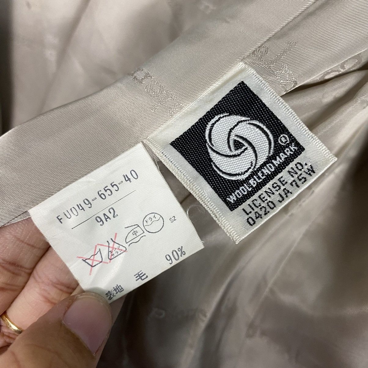 Japanese Brand Vintage Long Jacket Wool Pierre Balmain Size US M / EU 48-50 / 2 - 20 Thumbnail