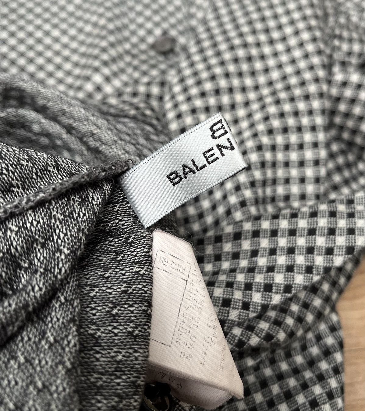 Balenciaga Vintage Balenciaga Polo Shirt Big Script Mandarin Collar Size M / US 6-8 / IT 42-44 - 9 Thumbnail
