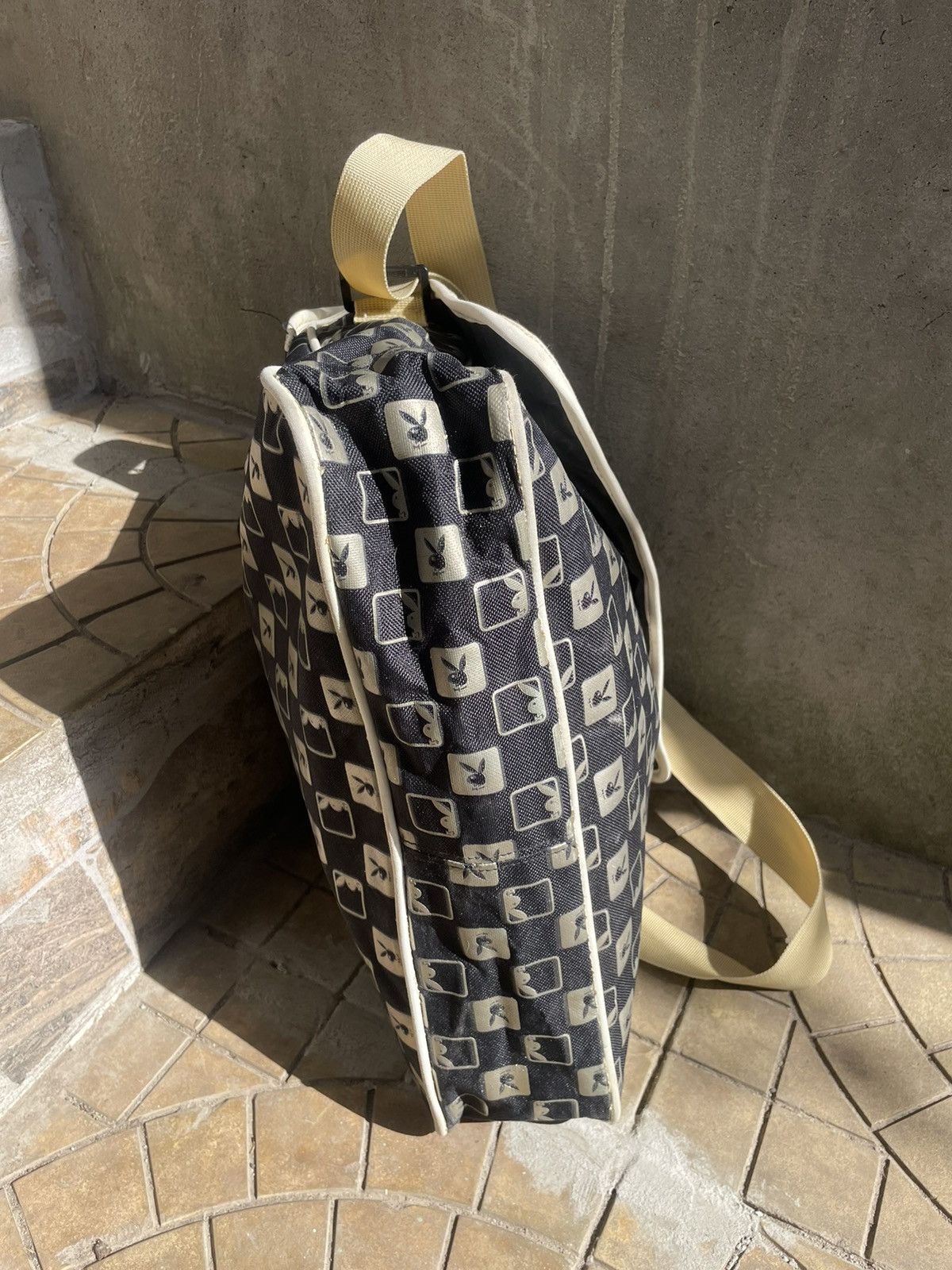 Playboy × Vintage Authentic Playboy Care Vintage Monogram Unisex Shoulder Bag Size ONE SIZE - 5 Thumbnail