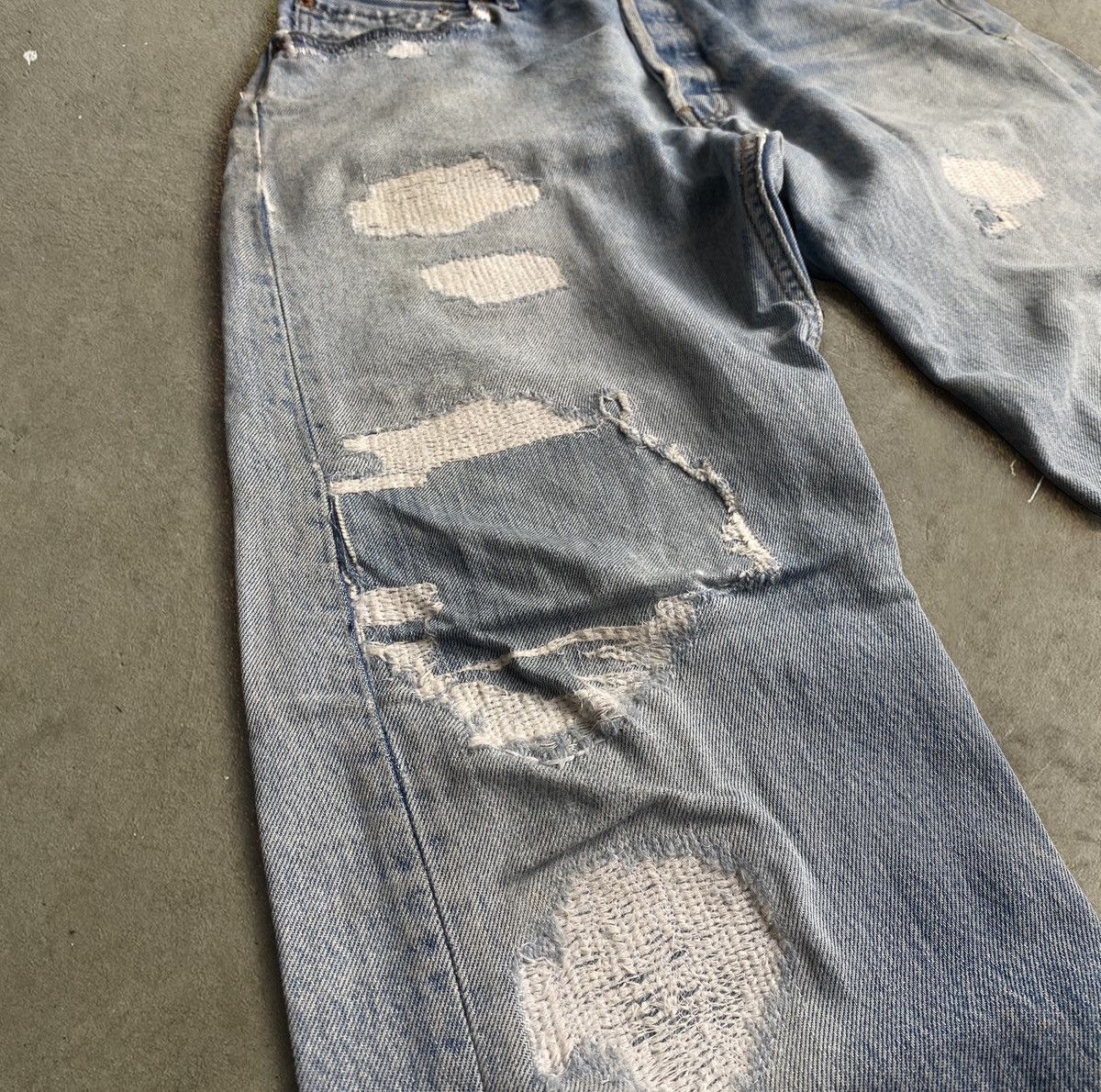 Levi's Vintage Clothing Vintage Repaired and Distressed Levi’s 501 Size US 33 - 3 Thumbnail
