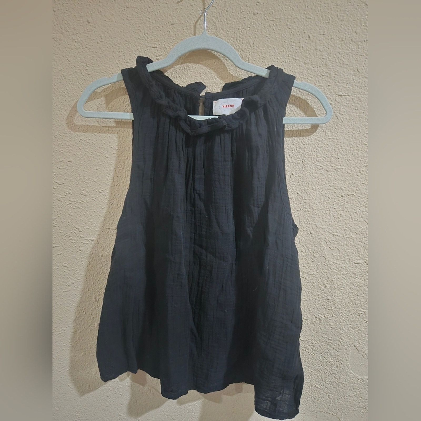 Xirena Xirena black sleeveless top made from Gauze, Button Back, M Size M / US 6-8 / IT 42-44 - 1 Thumbnail