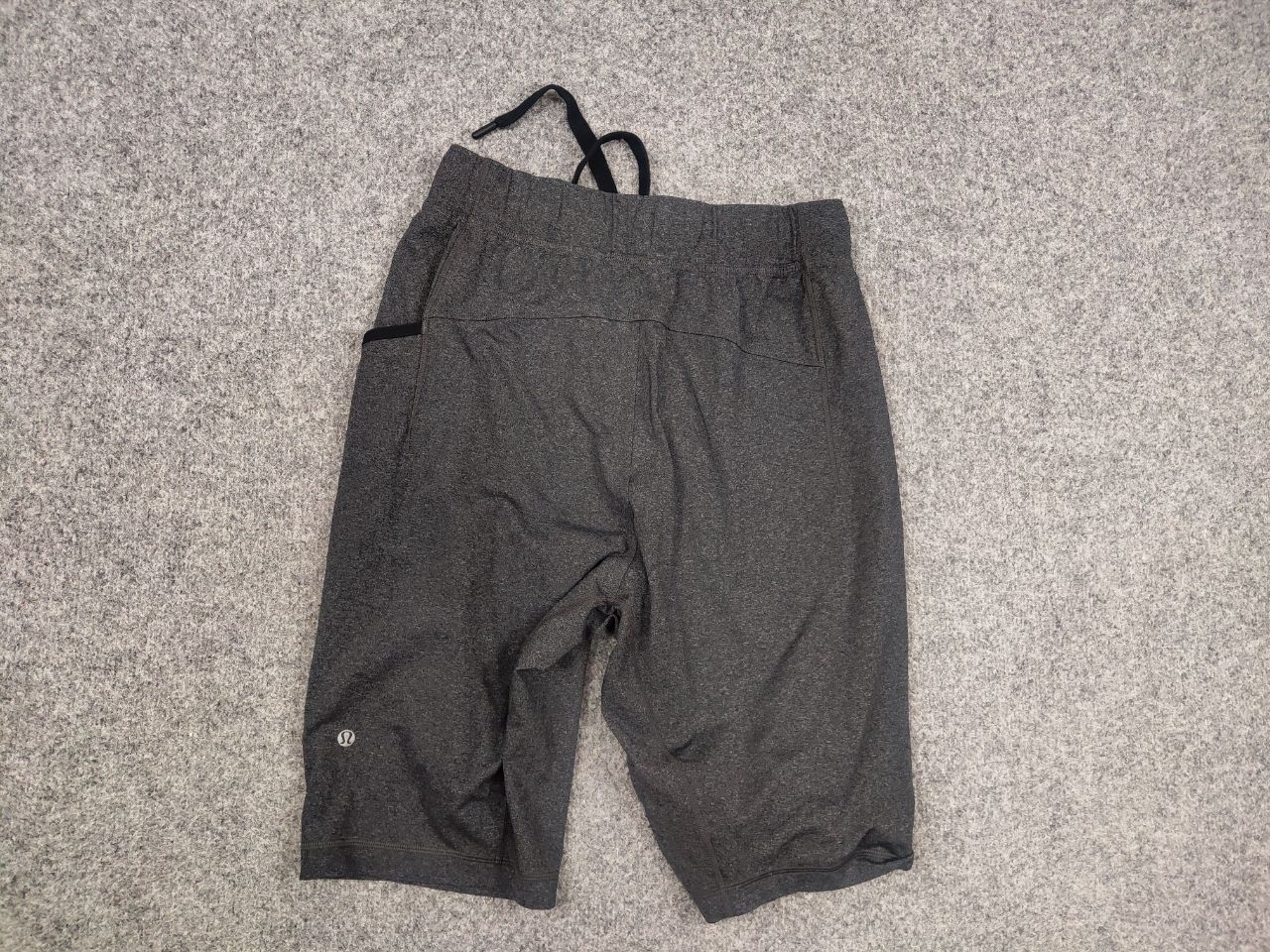 Lululemon lululemon Gray elastic sports Pocket Shorts Size US 30 / EU 46 - 8 Thumbnail