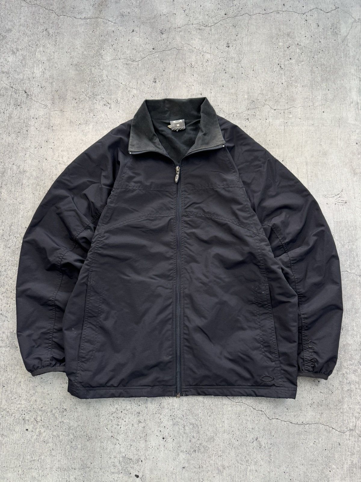 Oakley Vintage Oakley Jacket Streetwear Y2k Style Hype Surf Style Size US M / EU 48-50 / 2 - 7 Thumbnail