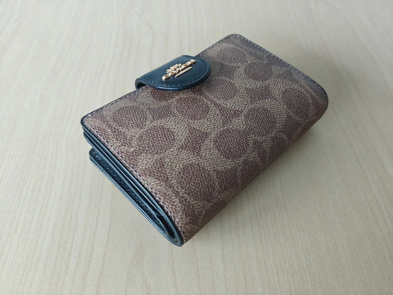 Coach Coach Medium Corner Zip Wallet In Signature T/1008 Size ONE SIZE - 6 Thumbnail