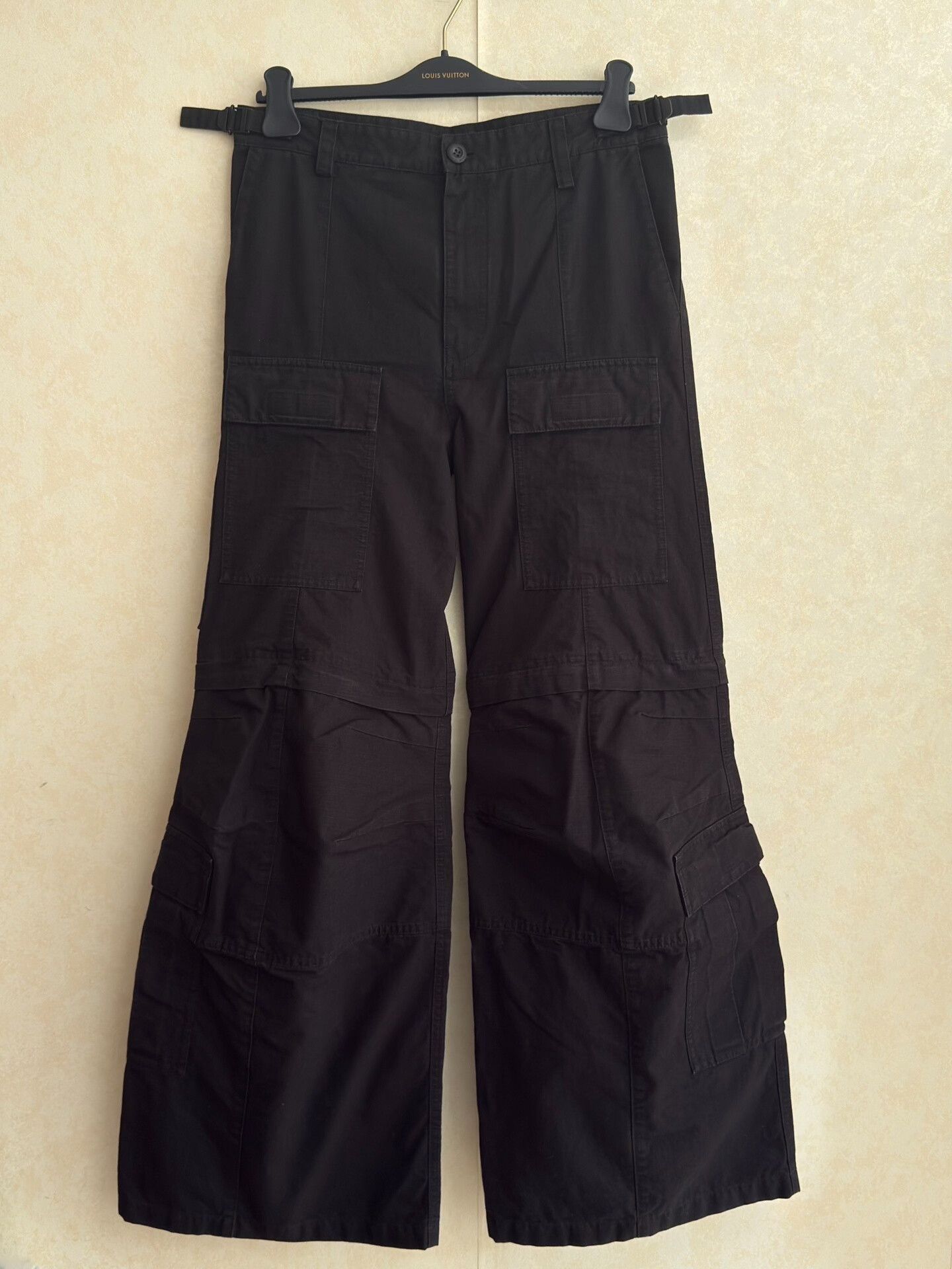 Balenciaga Balenciaga Cargo Flare Pants Size US 26 / EU 42 - 1 Thumbnail
