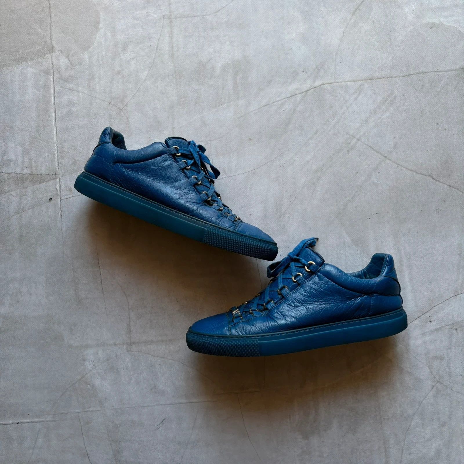 00s Balenciaga Arena shoes Low-Top Grained Lambskin sneakers