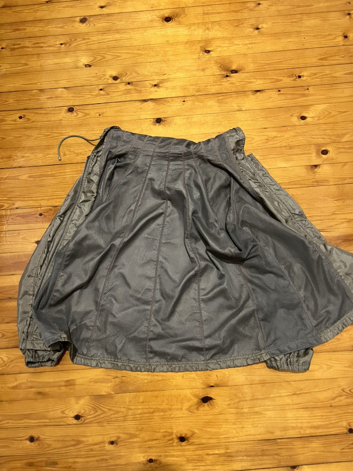 Issey Miyake × Japanese Brand × Vintage Issey Miyake khaki/Green Sage Mesh Windbreaker jacket Size L / US 10 / IT 46 - 14 Thumbnail