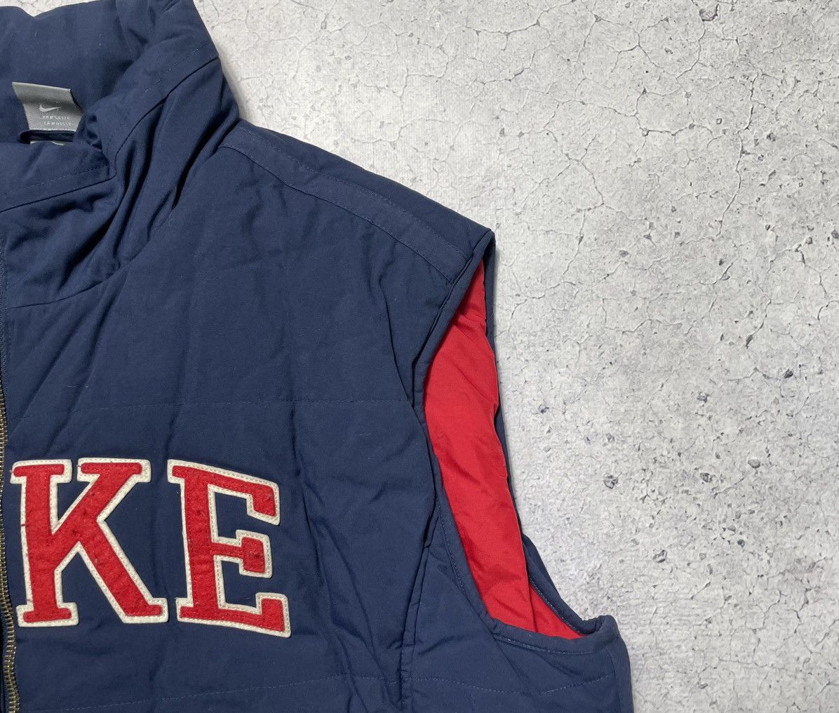 Nike Vintage Nike Down Puffer Big Logo Swoosh Vest Y2K Hype Rare Size US XL / EU 56 / 4 - 4 Thumbnail