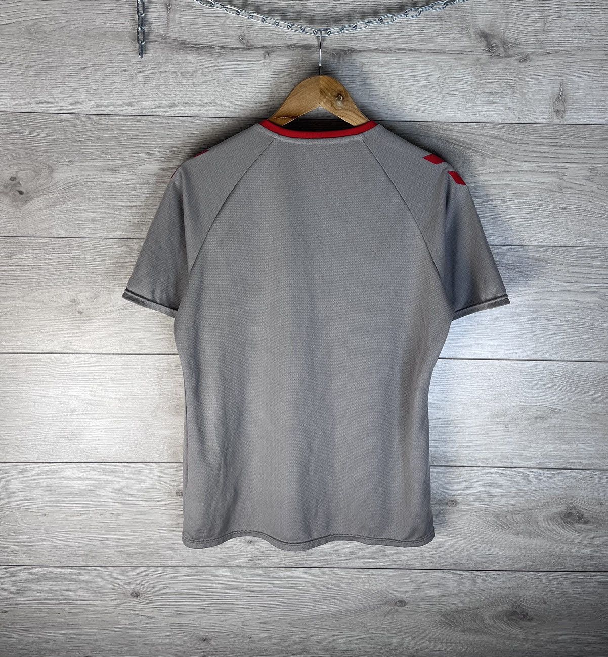 Hummel Men's football T-Shirt Hummel Southampton FC size M Size US M / EU 48-50 / 2 - 13 Thumbnail