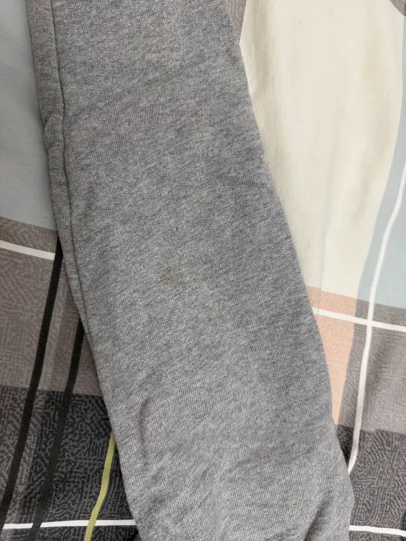 Thom Browne Thom Browne Round-neck sweatshirt, back color block, gray Size US M / EU 48-50 / 2 - 8 Thumbnail