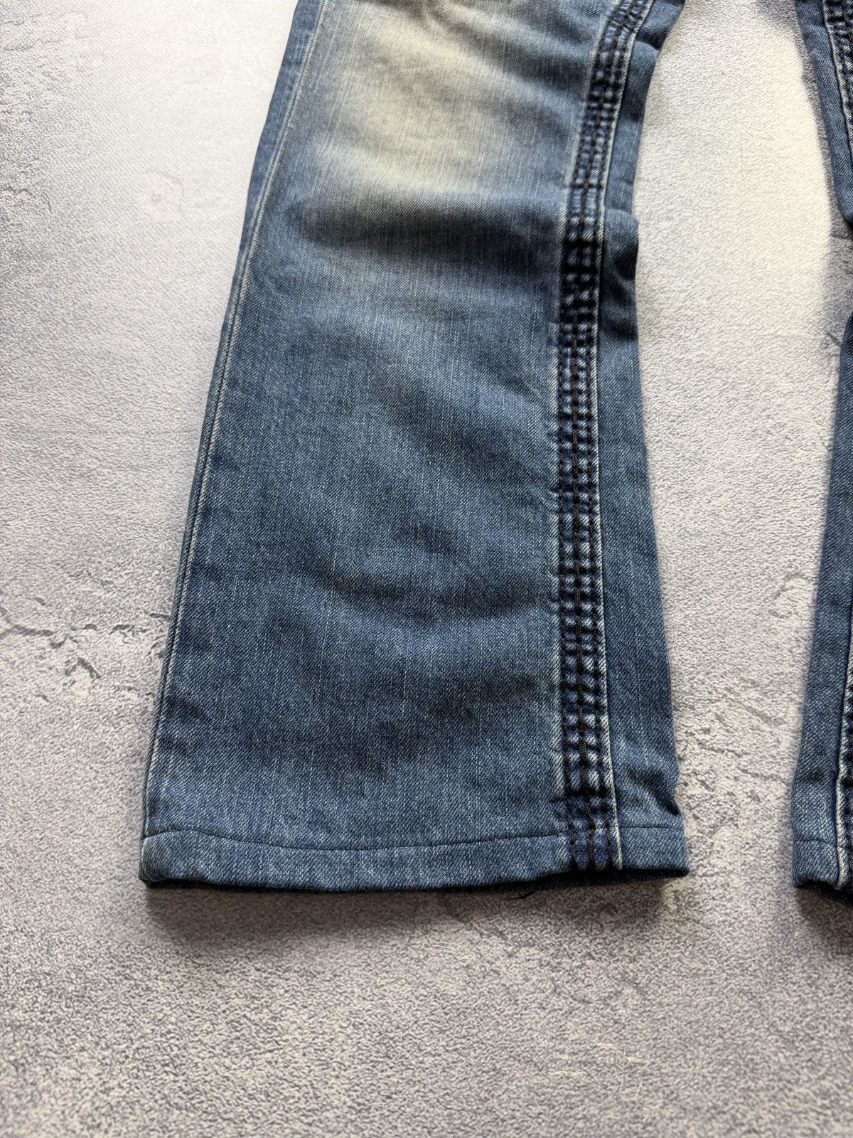 True Religion True Religion Jeans Distressed Straight Denim Made in USA 29 Size US 29 - 6 Thumbnail