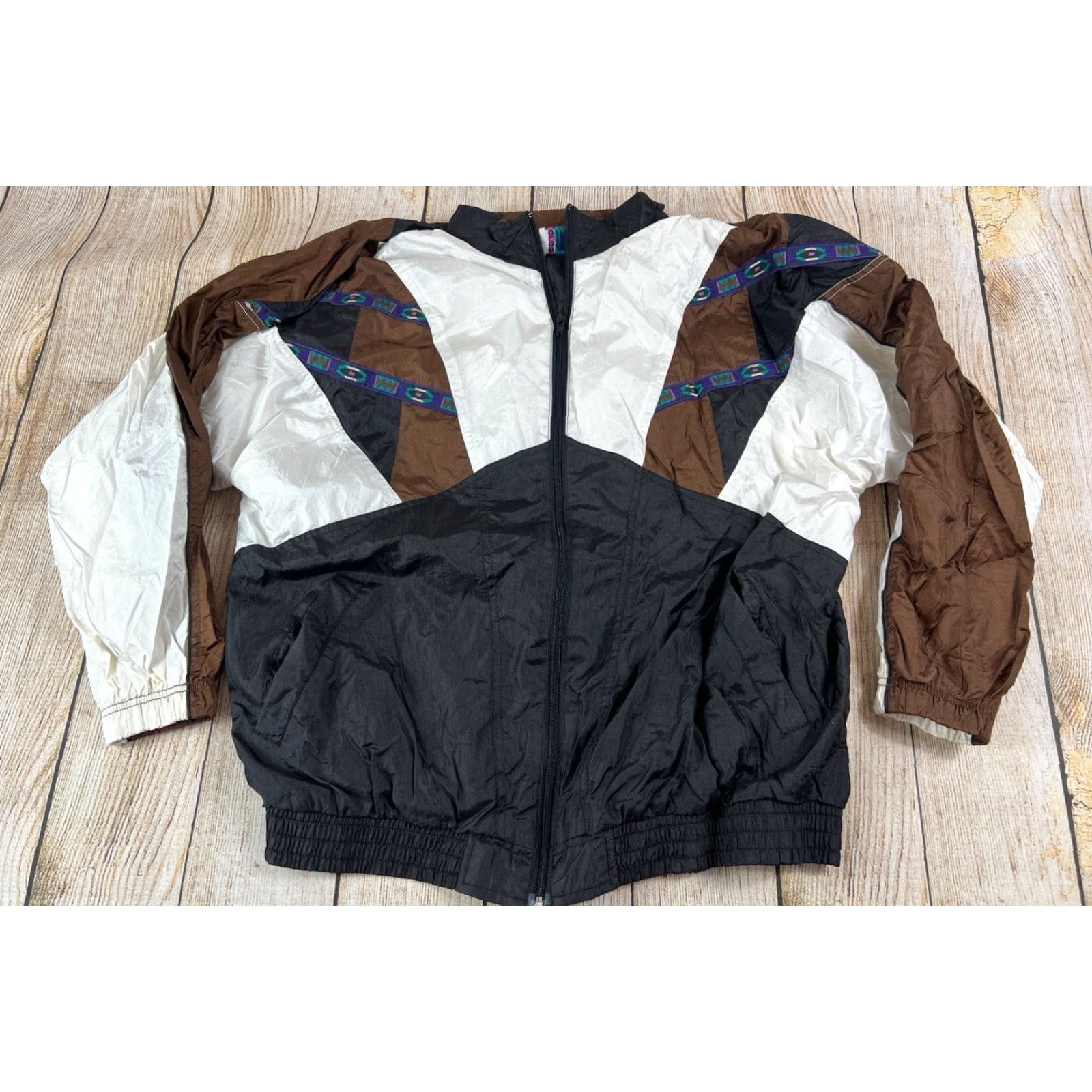 Vintage VINTAGE Bolo Spirit Jacket Windbreaker Nylon 90s Black AZTEC Brown L Unisex Adults Mens Womens Size US L / EU 52-54 / 3 - 2 Thumbnail