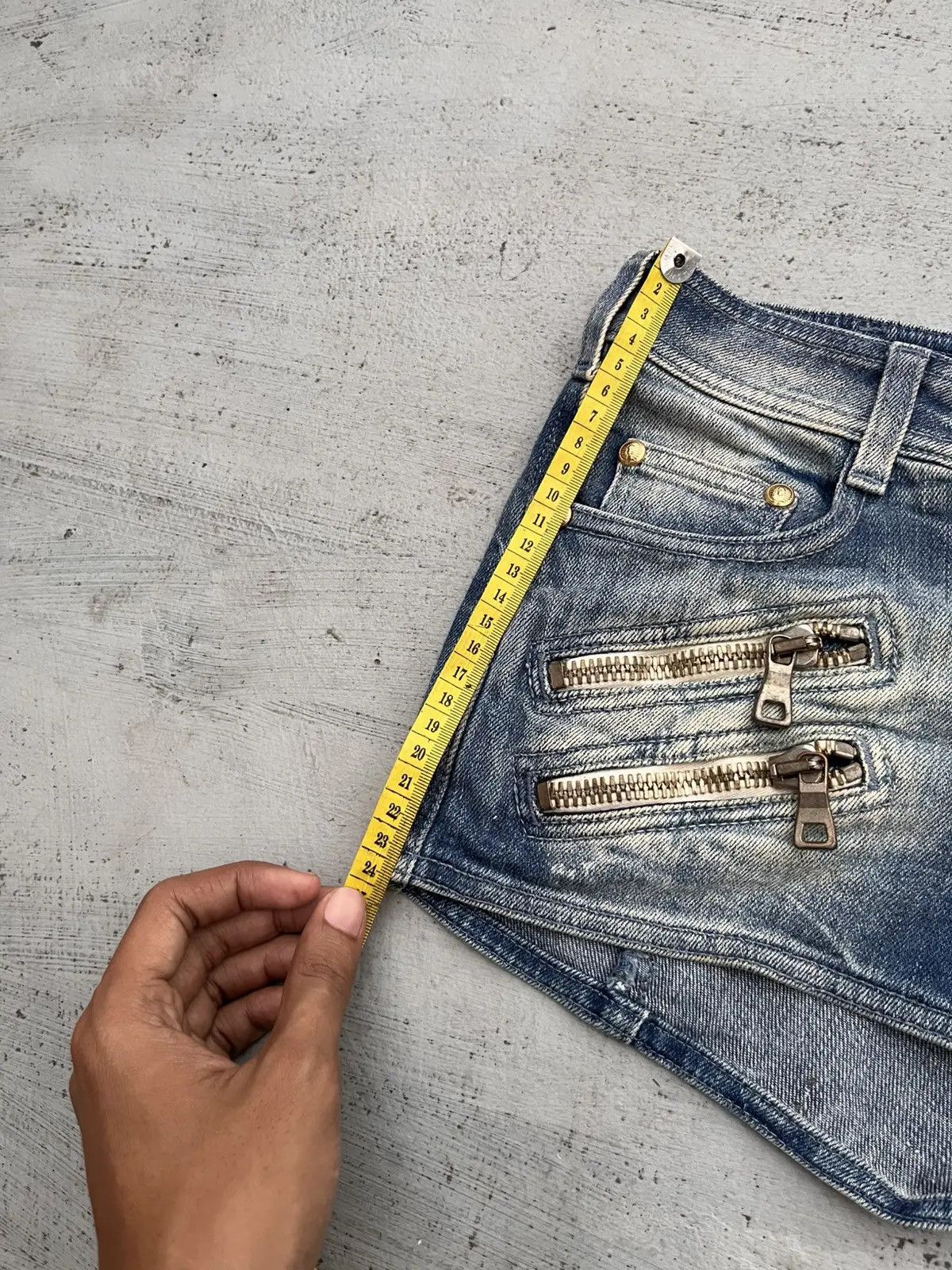 Japanese Brand Balmain Paris Zipper Biker Denim Shorts Acid Wash Blue Size 36" / US 14 / IT 50 - 5 Thumbnail