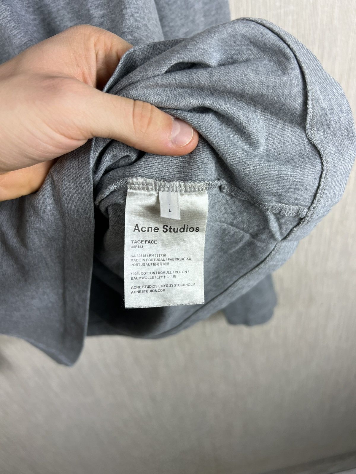 Acne Studios Acne Studios tage face chest logo emote long sleeve tee Size US L / EU 52-54 / 3 - 15 Thumbnail