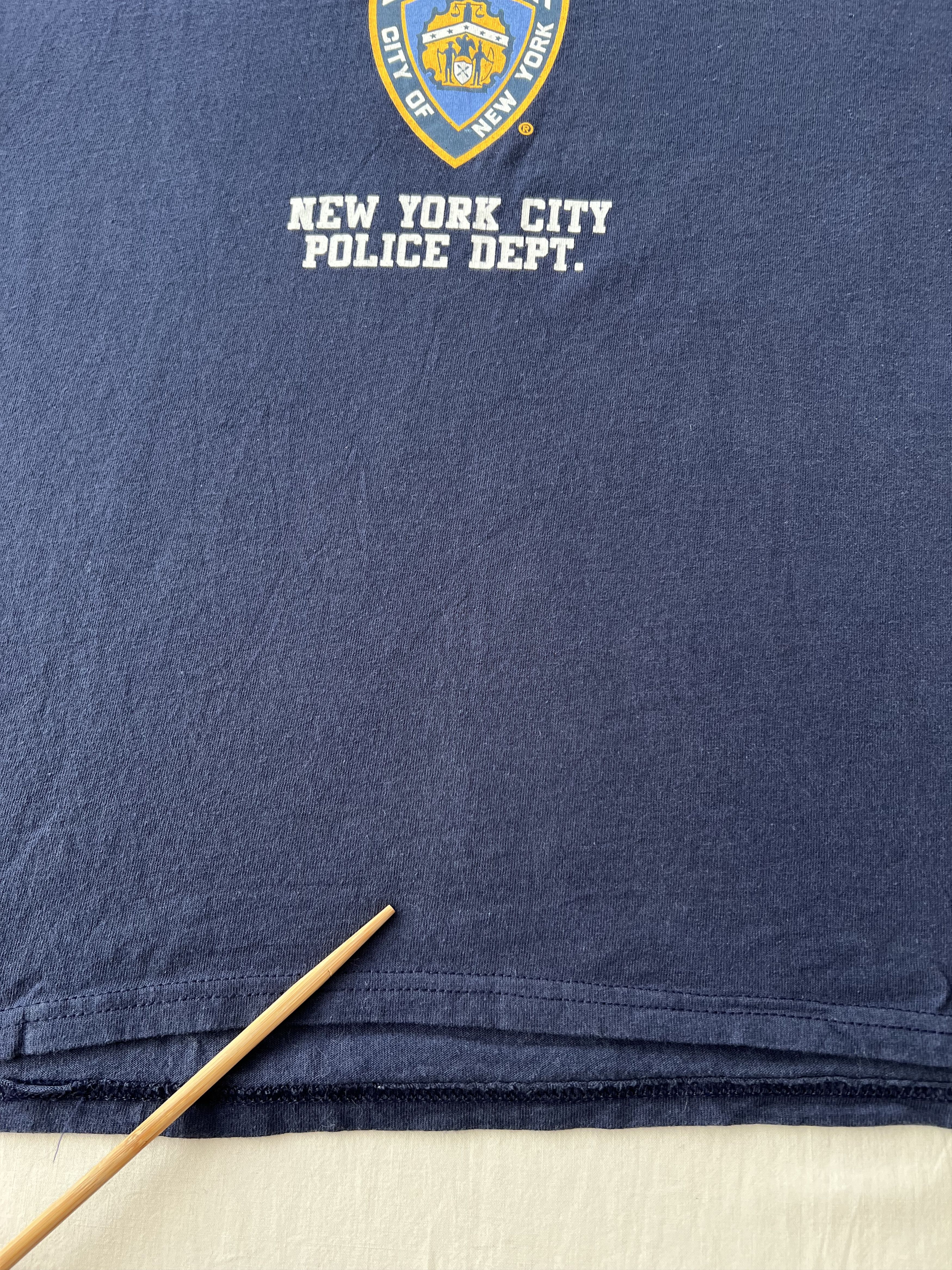 Vintage Vintage 2009 NYPD New York City Police Dept Navy T-shirt Size US L / EU 52-54 / 3 - 7 Thumbnail