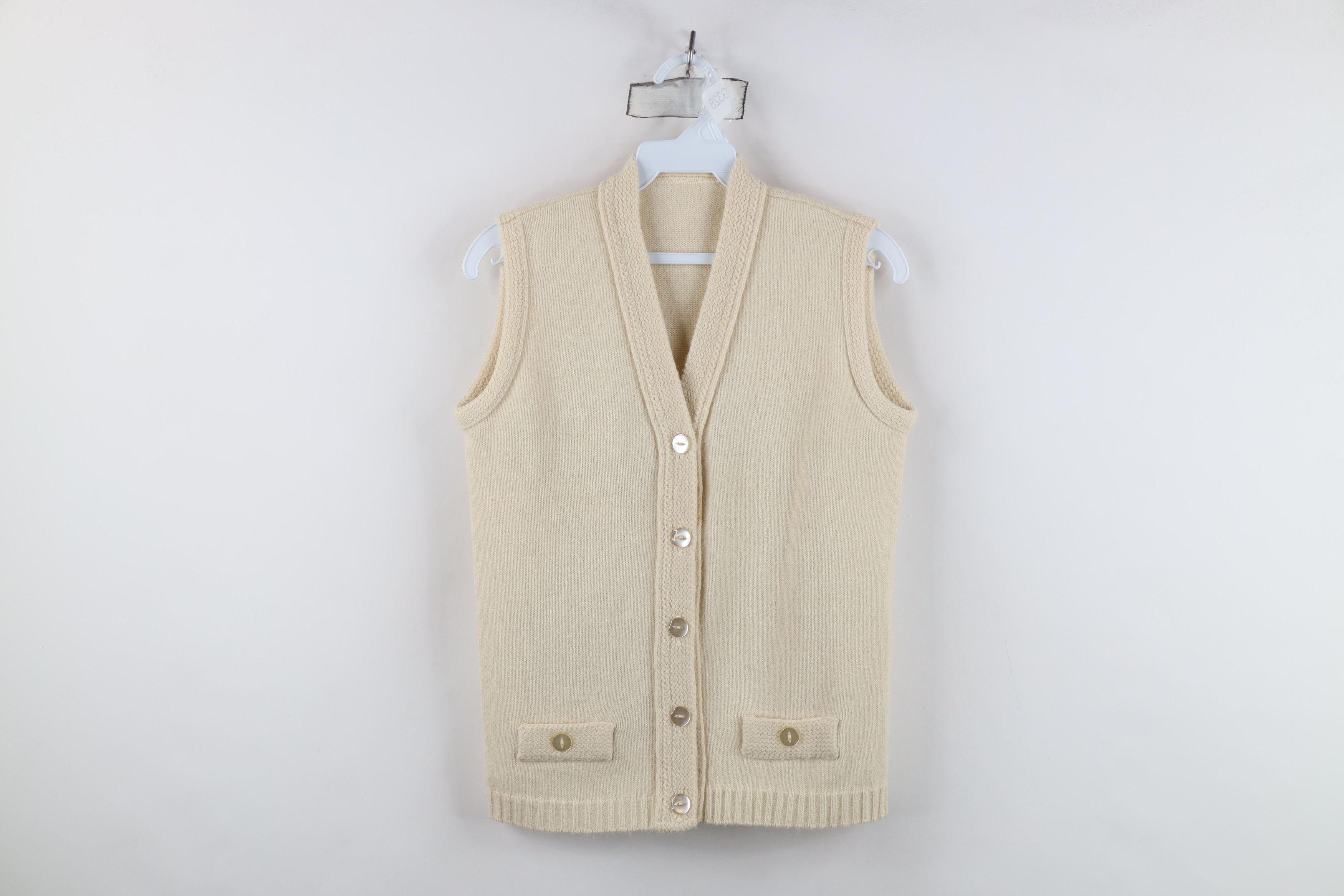Vintage Vintage 50s Streetwear Eye Button Knit Cardigan Sweater Vest Size S / US 4 / IT 40 - 1 Thumbnail