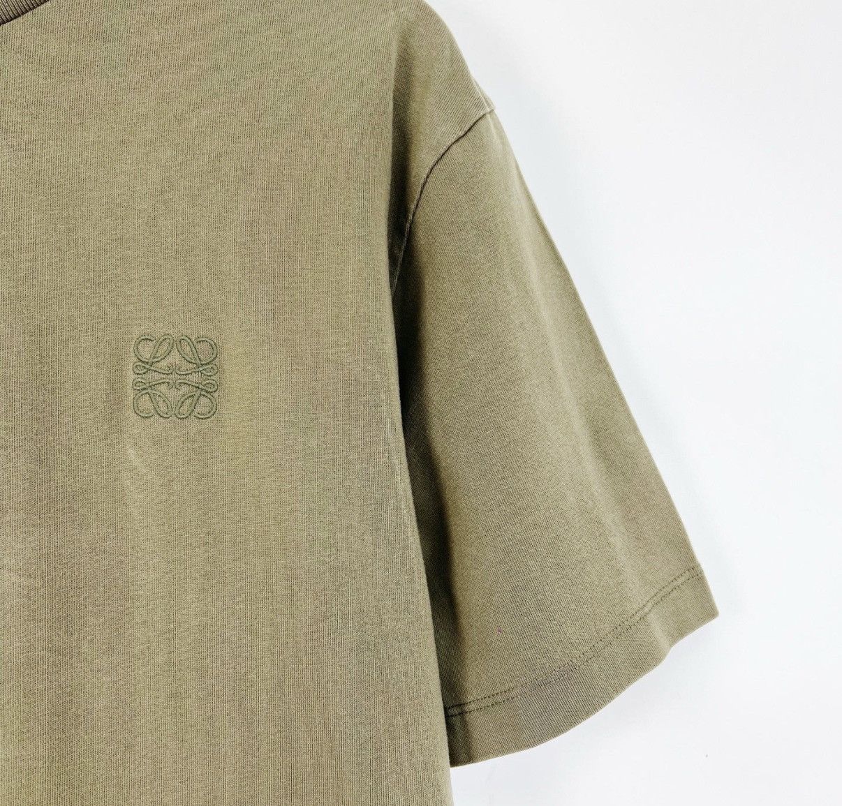 Loewe Loewe Army Green Embroidered Logo Short Sleeve K12 Size US M / EU 48-50 / 2 - 5 Thumbnail