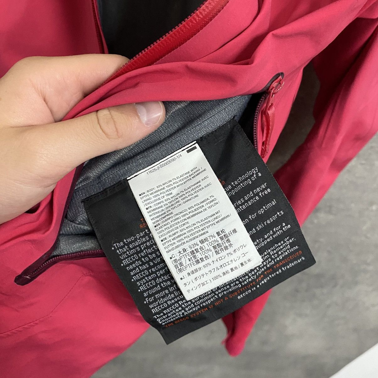 Arc'teryx Vintage Arcteryx Gore-Tex jacket Size US S / EU 44-46 / 1 - 16 Thumbnail