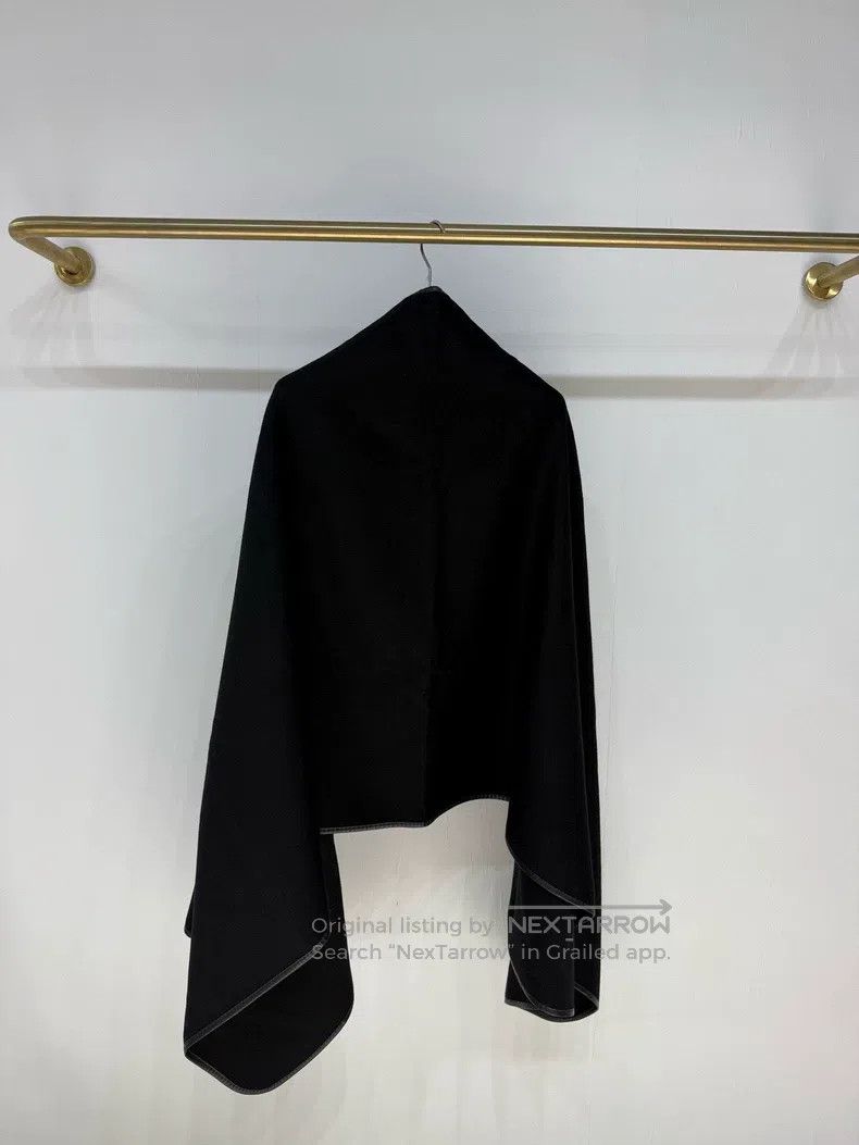 Hermes Hermes Leather-trimmed Silk Totem Pig Nose Patchwork Shawl Size ONE SIZE - 3 Thumbnail