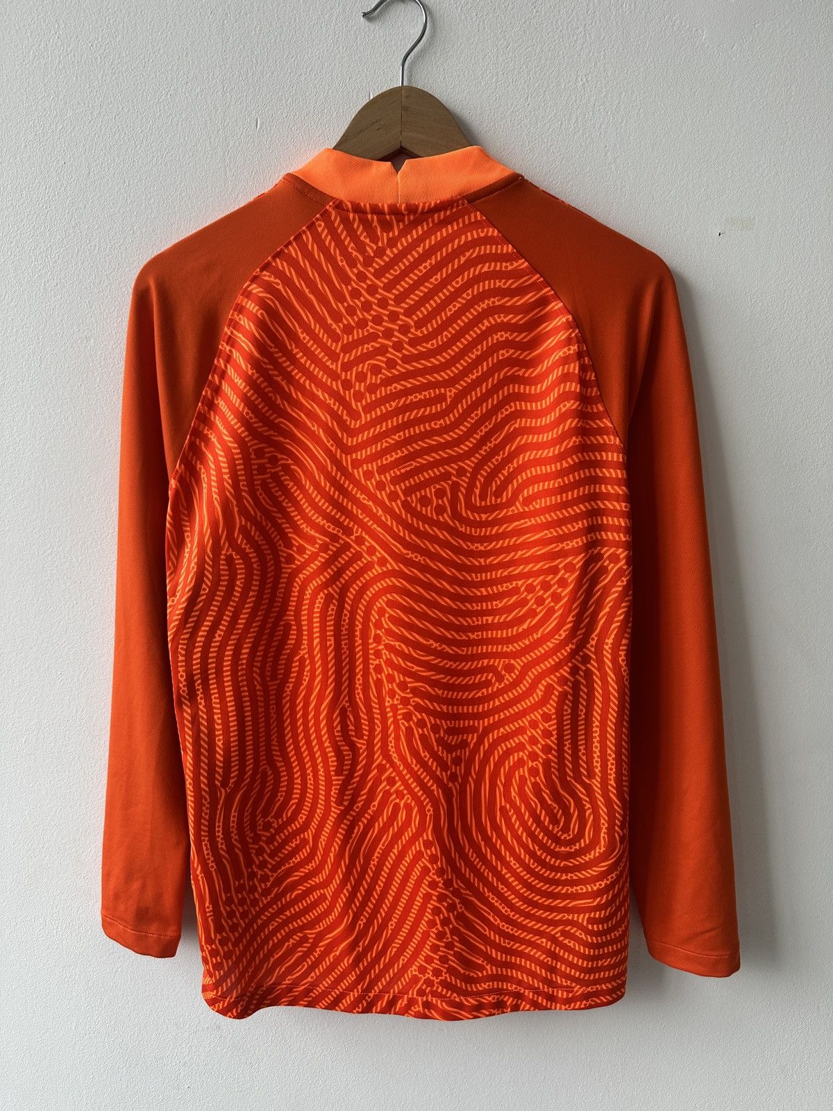 Nike Nike Dri-FIT Orange Long Sleeve Shirt, Size M, Athletic Fit Size US M / EU 48-50 / 2 - 11 Thumbnail