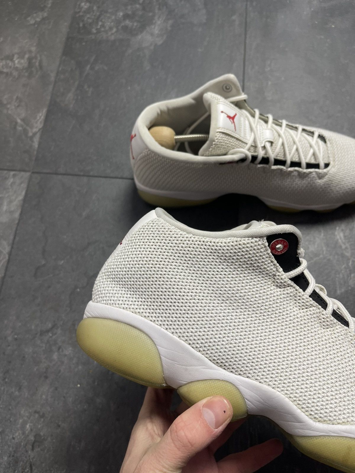 Jordan Brand Mens Nike Air Jordan Horizon Low Pure Platinum Size US 10 / EU 43 - 2 Thumbnail