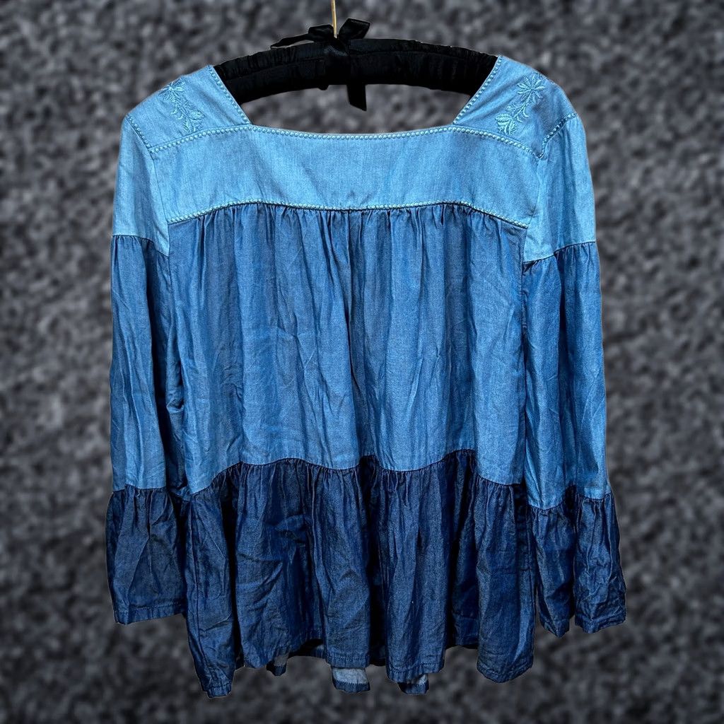 Vintage VINTAGE Kate Spade Broome Street Women's Square Neck Chambray Tiered Blouse Medium Blue Size M / US 6-8 / IT 42-44 - 1 Thumbnail