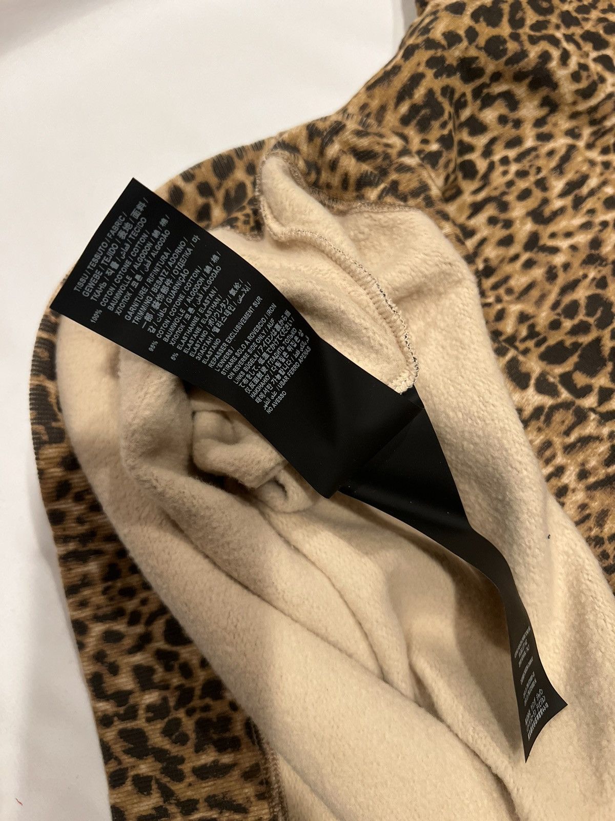 Saint Laurent Paris Saint Laurent men’s leopard print hoodie. XXL $1090 Size US XXL / EU 58 / 5 - 9 Thumbnail