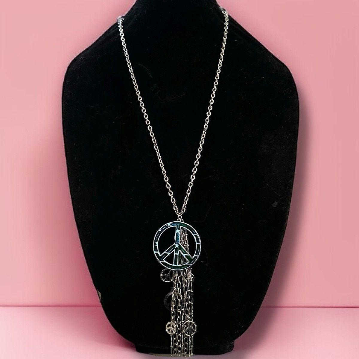 Other Long silver tone peace symbol tassel pendant necklace Size ONE SIZE - 1 Thumbnail