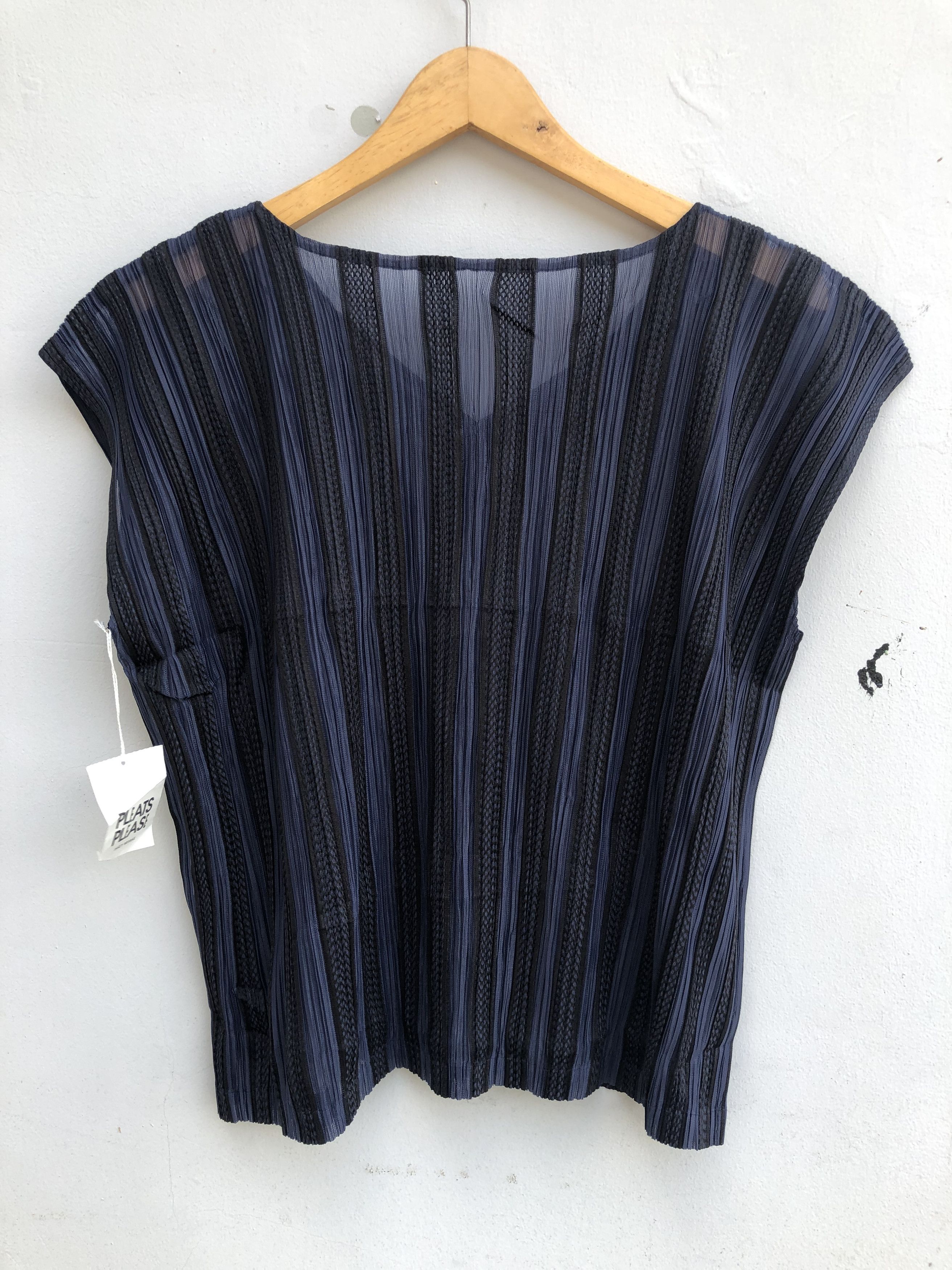 Pleats Please Issey Miyake Issey Miyake Pleats Please lace pasted Sleeveless Size L / US 10 / IT 46 - 3 Thumbnail