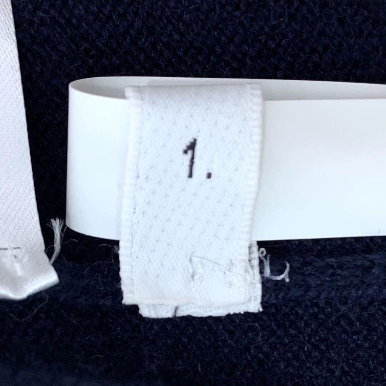 Thom Browne Thom Browne Dark blue classic four-bar round-neck cashmere Size US S / EU 44-46 / 1 - 7 Thumbnail
