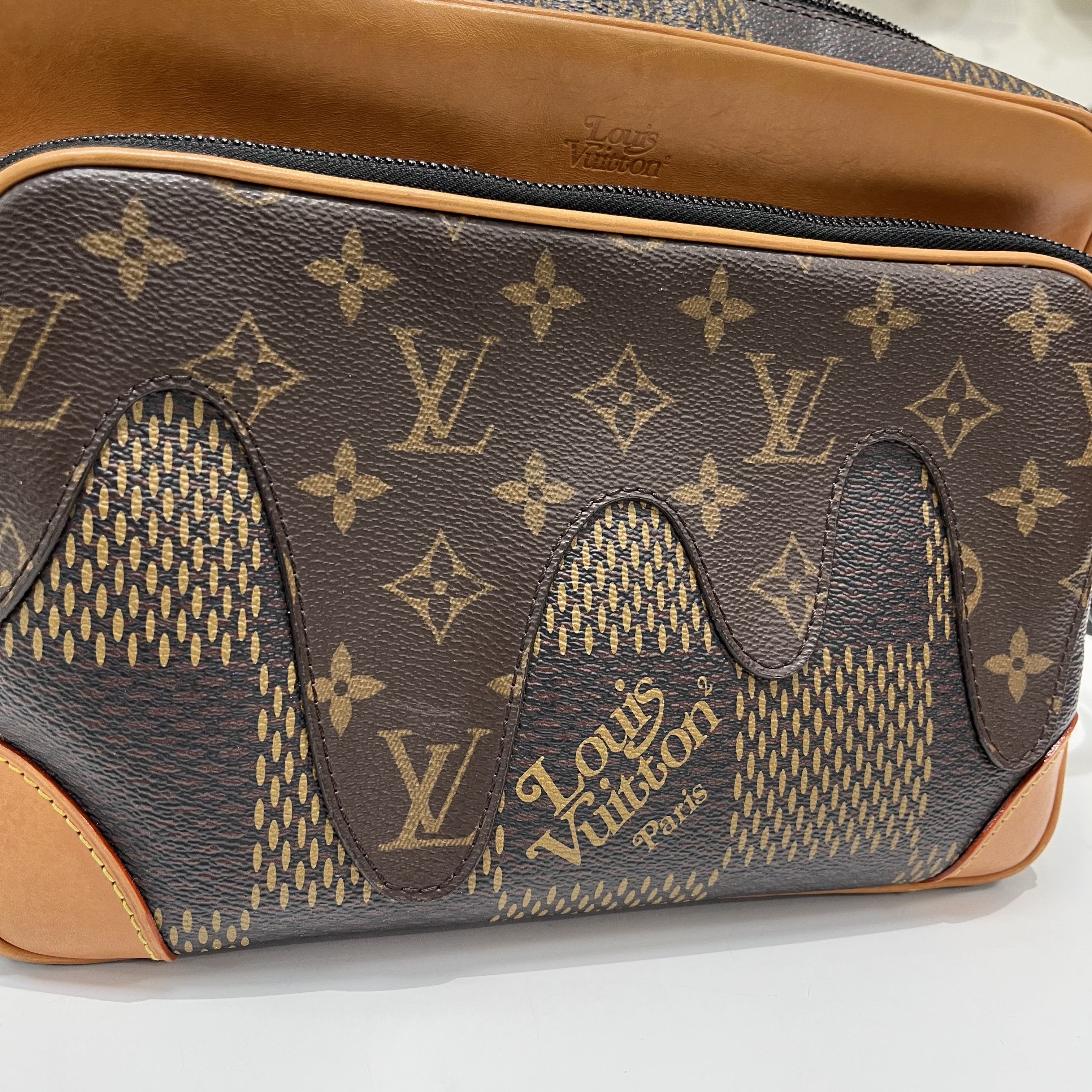 Louis Vuitton × Nigo × Virgil Abloh Louis Vuitton Virgil Abloh x Nigo Nil Messenger Giant Brown Size ONE SIZE - 16 Thumbnail