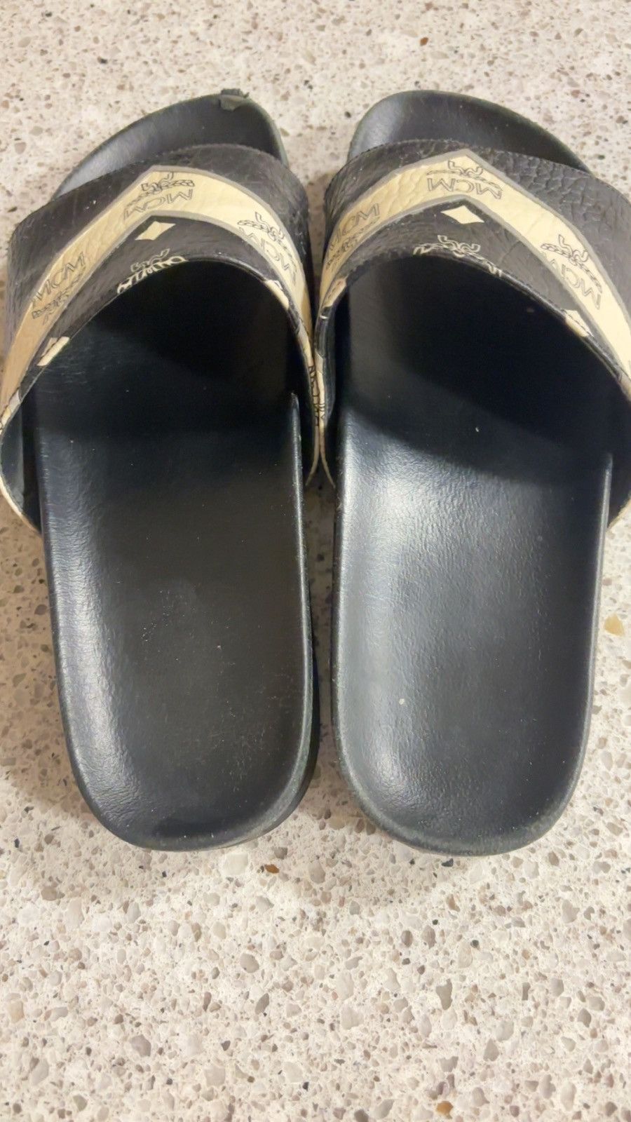 MCM MCM Slides Black Size US 9 / EU 42 - 4 Thumbnail