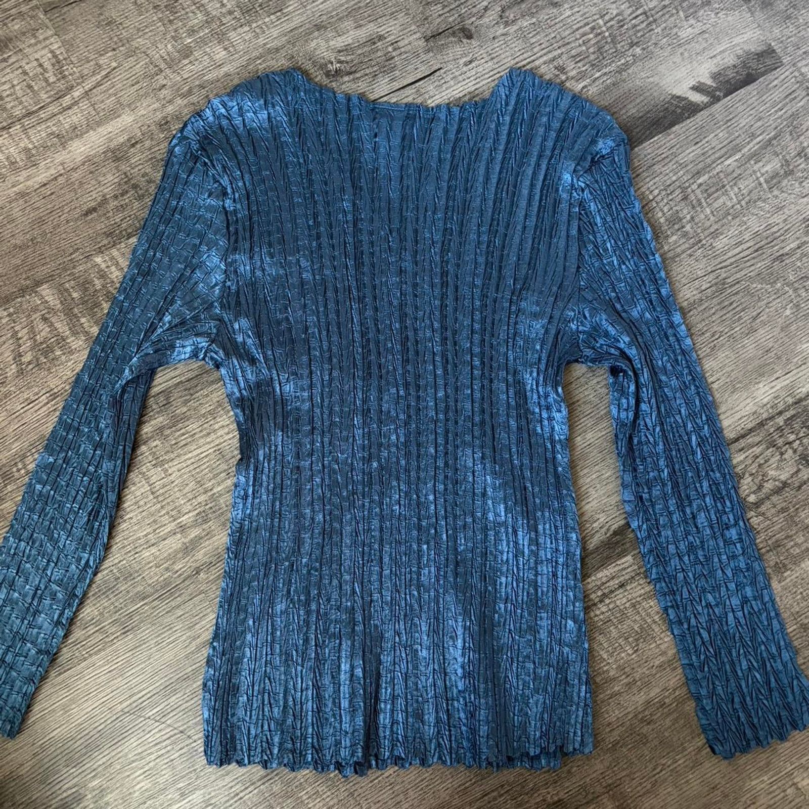 Other Pretty angel blue long sleeve Size M / US 6-8 / IT 42-44 - 3 Thumbnail