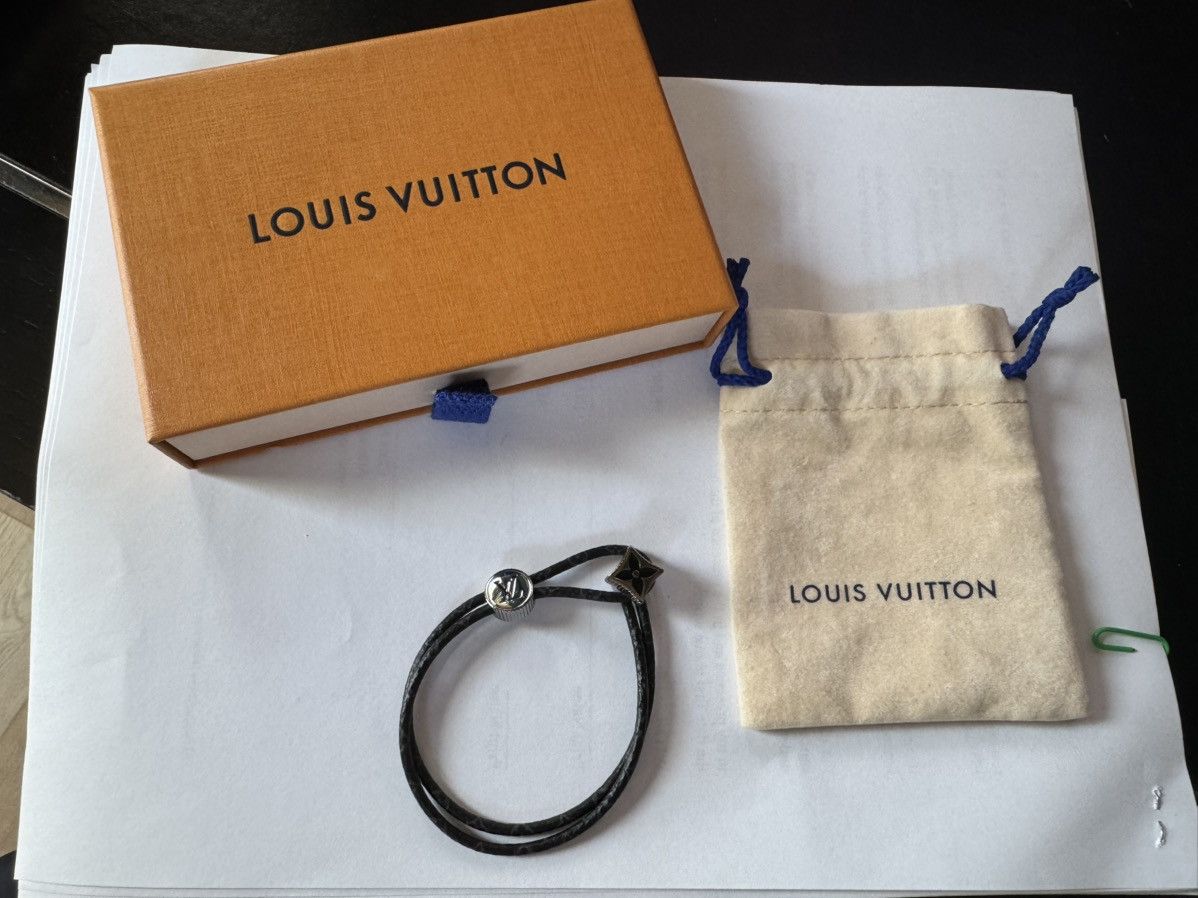 Louis Vuitton Louis Vuitton Catch It Monogram Heritage Bracelet Size ONE SIZE - 1 Thumbnail