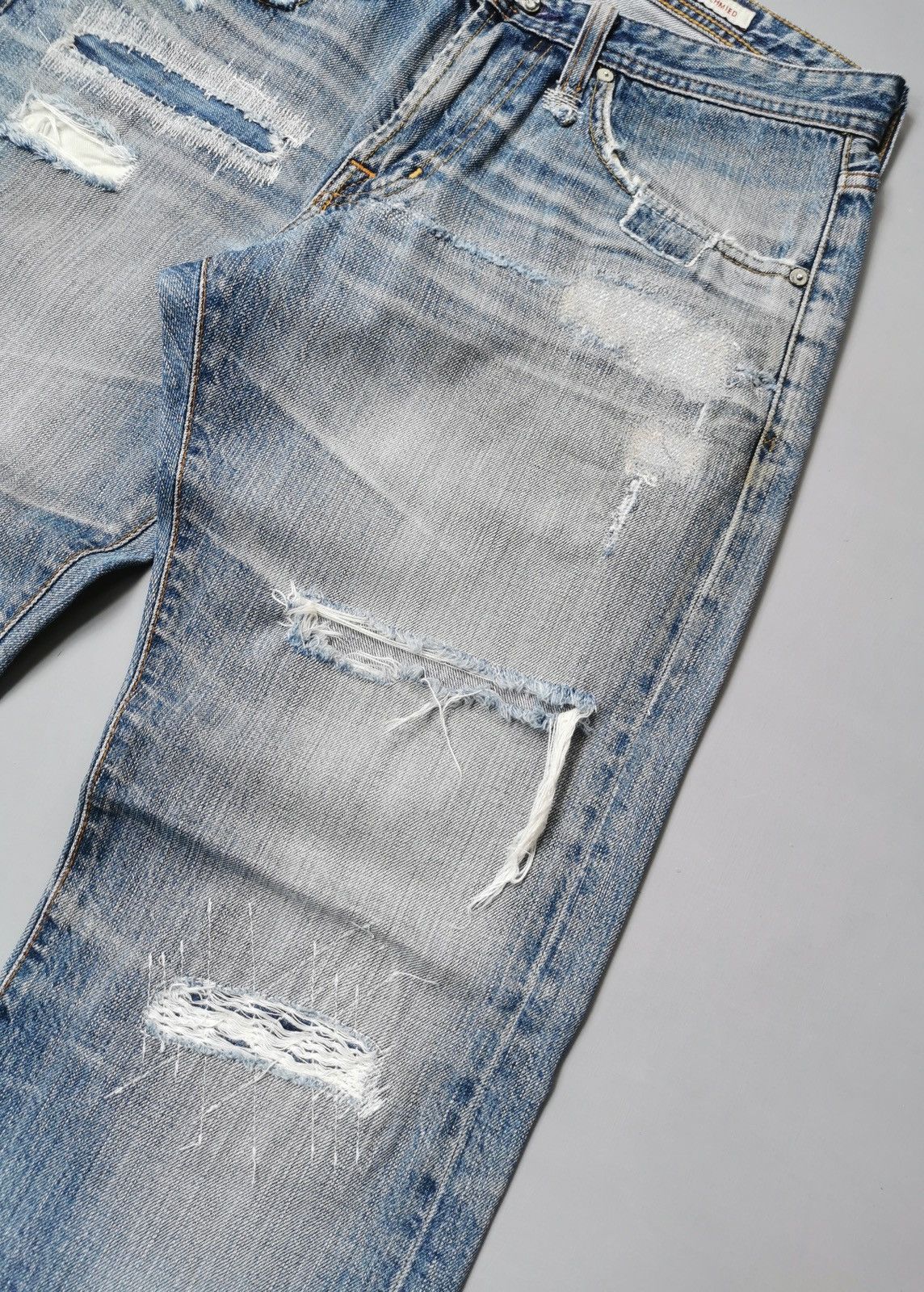 AG Adriano Goldschmied AG Adriano Goldschmied Distressed Jeans Size US 32 / EU 48 - 4 Thumbnail