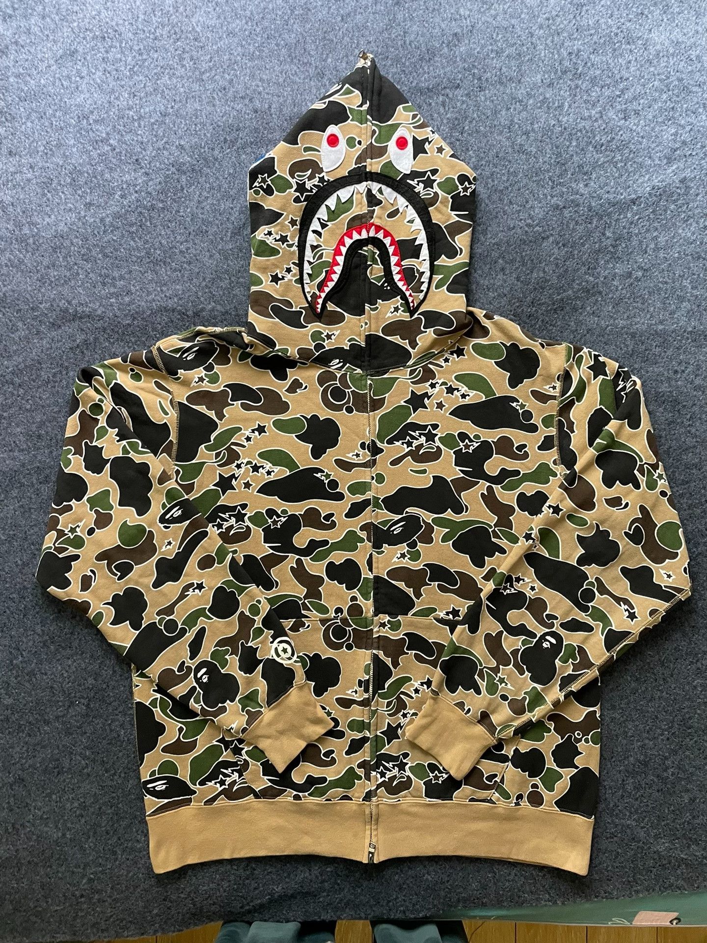 Bape Bape Ta Multi Shark Sweatshirt Size US XXL / EU 58 / 5 - 1 Thumbnail