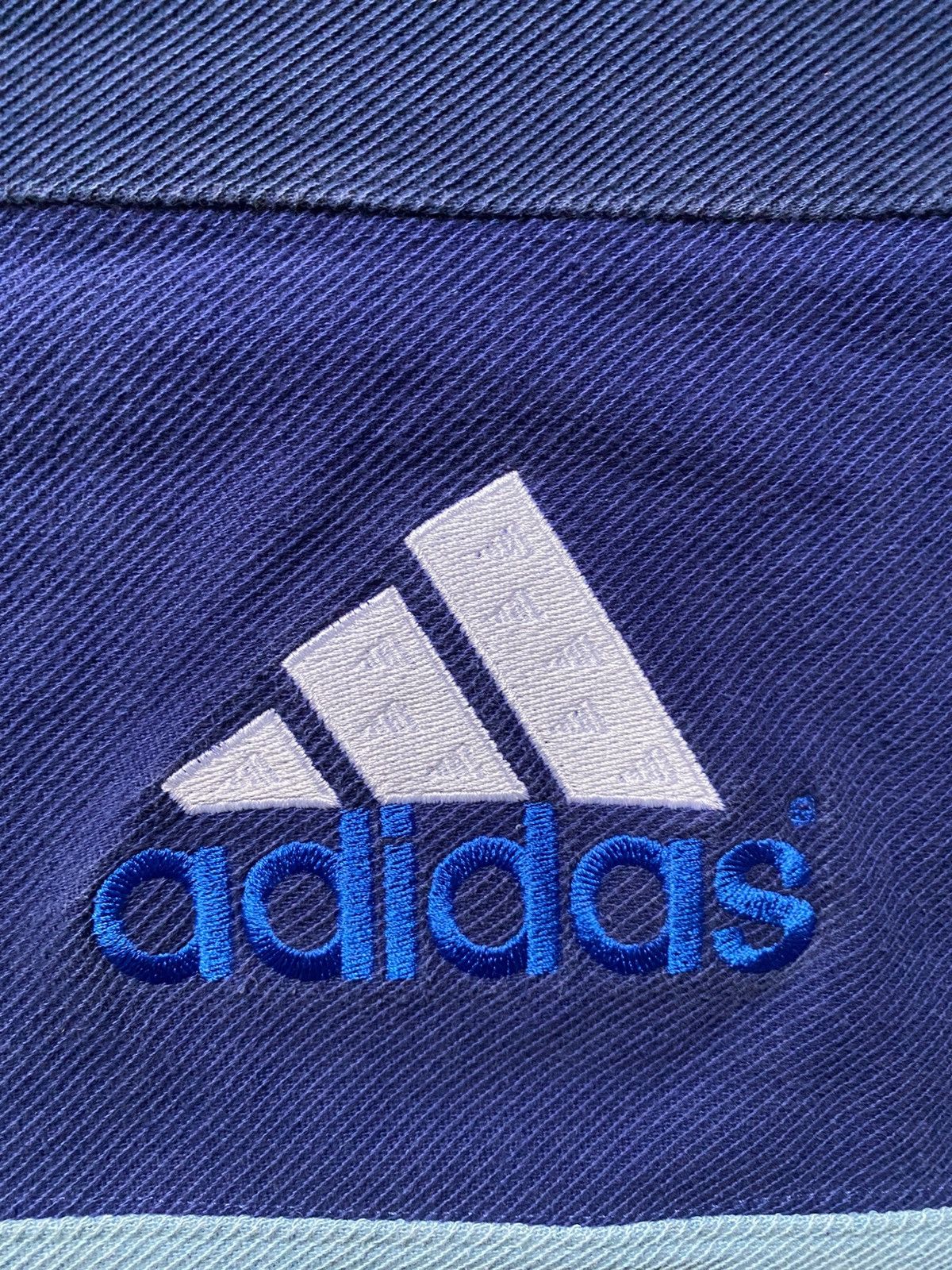Adidas Vintage Adidas Sweatshirt Men’s Big Embroidered Logo Y2K L Size US L / EU 52-54 / 3 - 6 Thumbnail