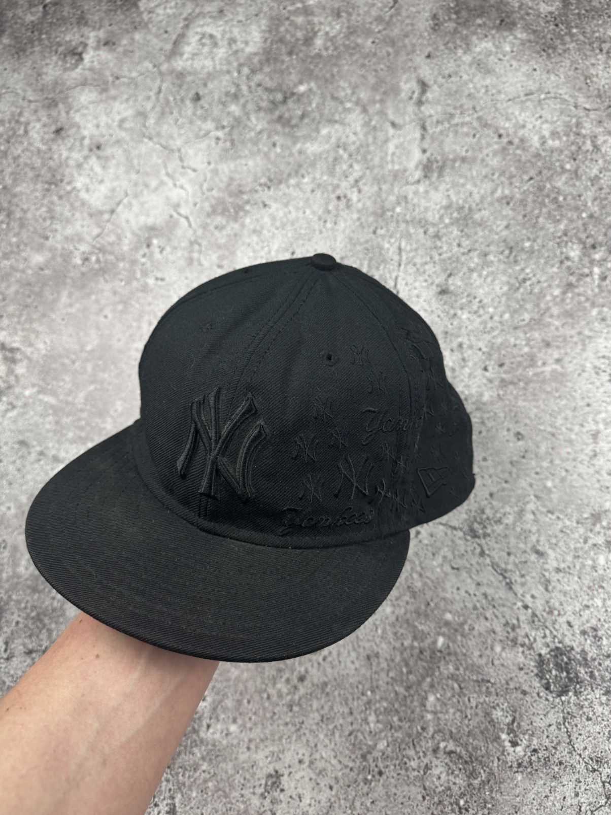 New York Yankees New Era NYC Yankees Black Monogram Vintage Cap Rap sk8 Size ONE SIZE - 1 Thumbnail