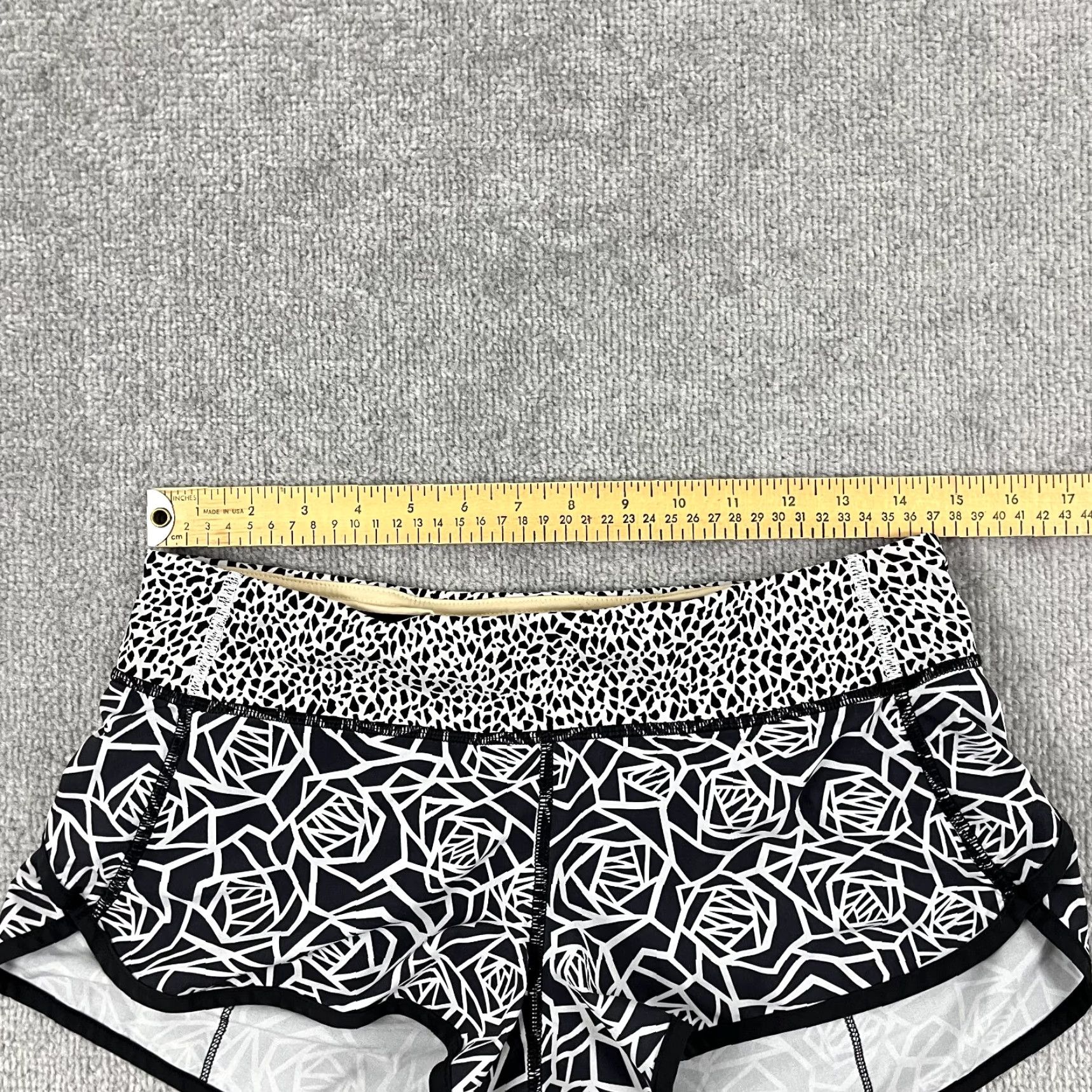Lululemon Lululemon Run Speed Shorts Womens Size 6 / 3" Posey Black White Lined Running Size 28" / US 6 / IT 42 - 6 Thumbnail