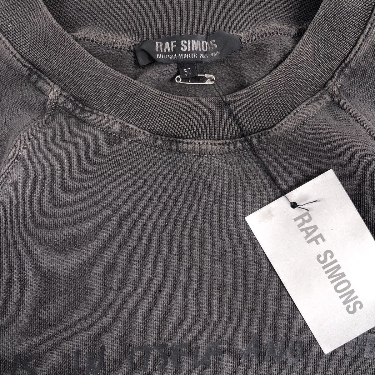 Raf Simons AW04 “Waves” Shipwreck Poem Printed Sweatshirt Size US M / EU 48-50 / 2 - 6 Thumbnail