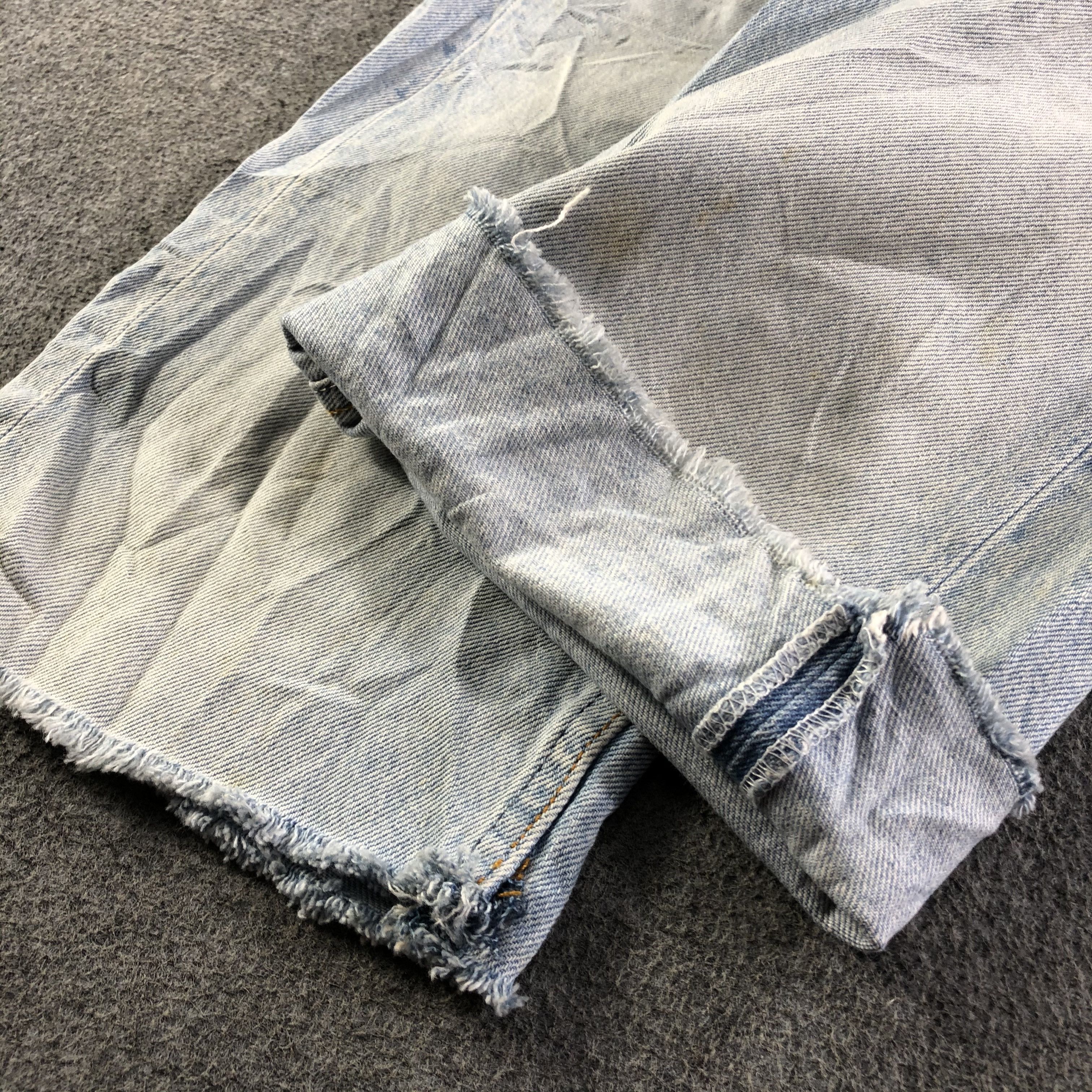 Levi's × Vintage Vintage 90s Light Wash Levis 501 Jeans-J3927 Size US 28 / EU 44 - 7 Thumbnail