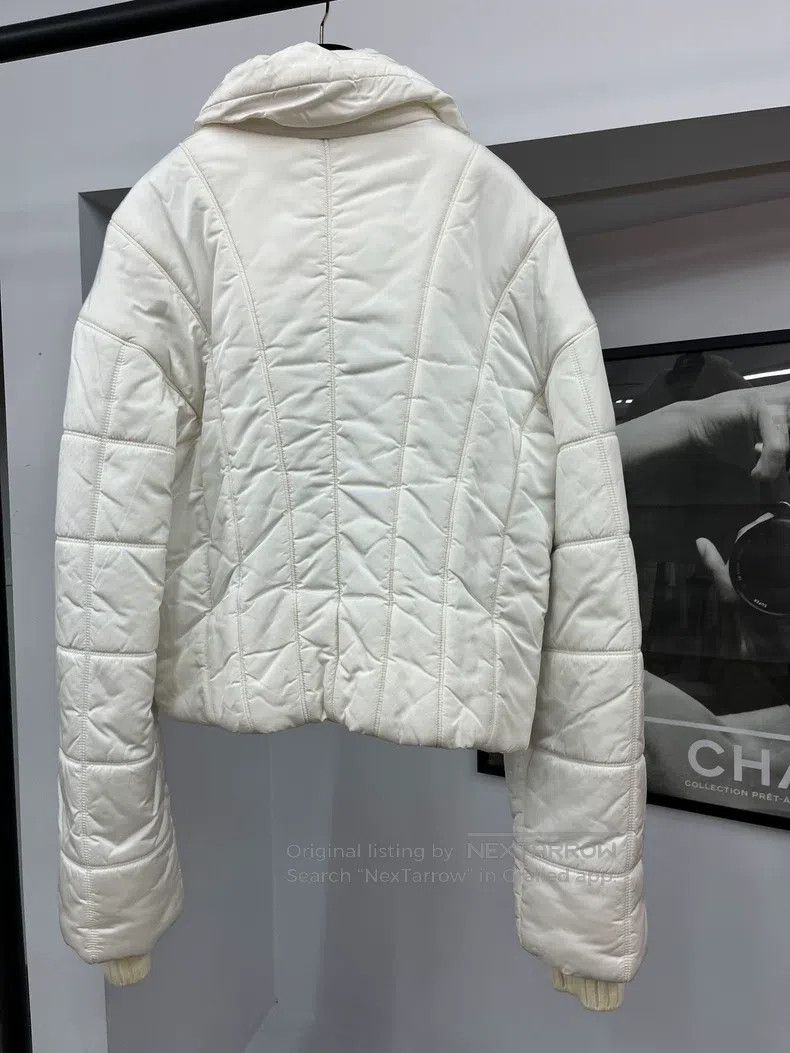 Chanel Chanel White down jacket Size S / US 4 / IT 40 - 3 Thumbnail