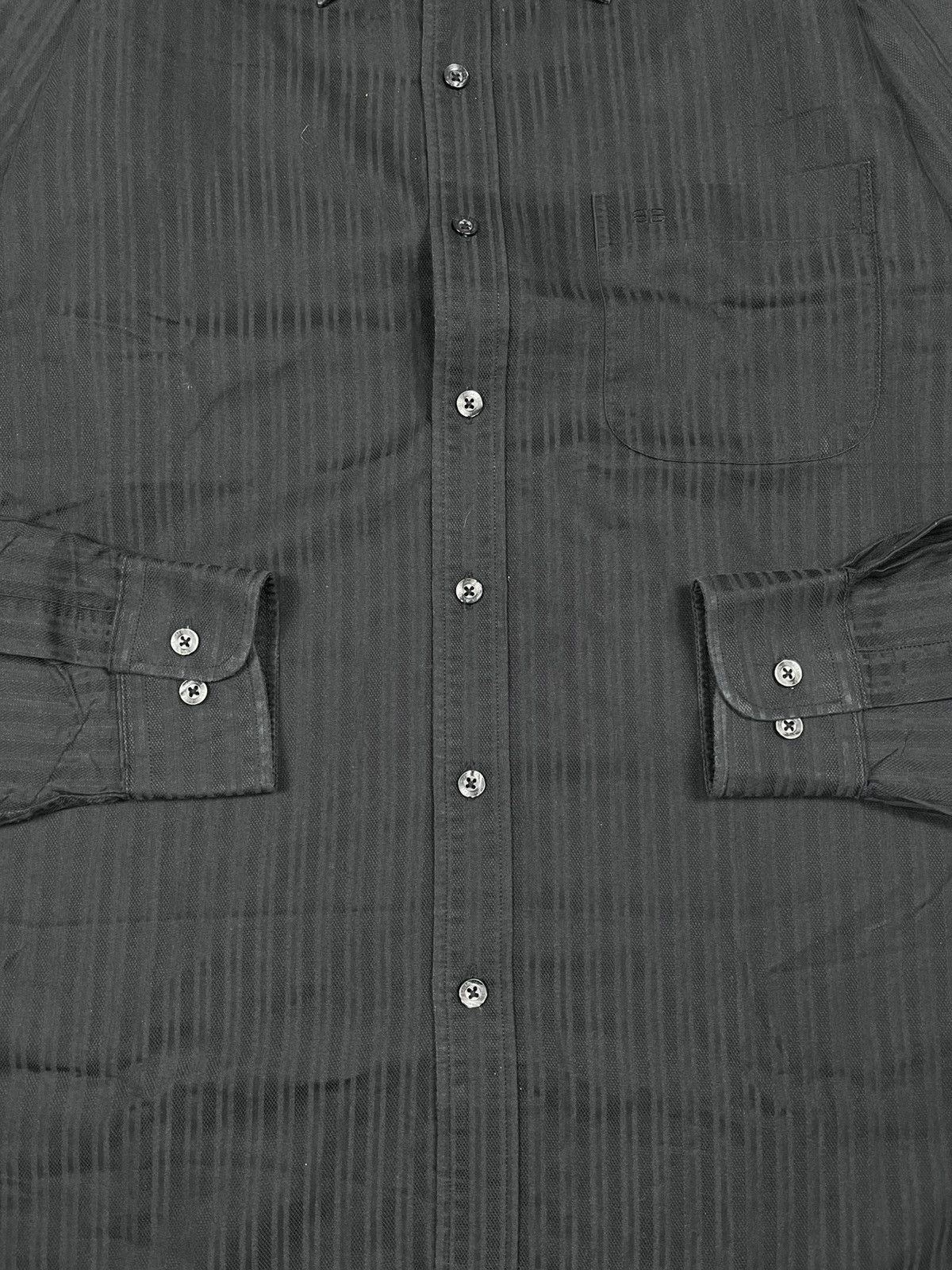 Balenciaga Balenciaga BB Logo Pocket Long Shirt Size US L / EU 52-54 / 3 - 8 Thumbnail
