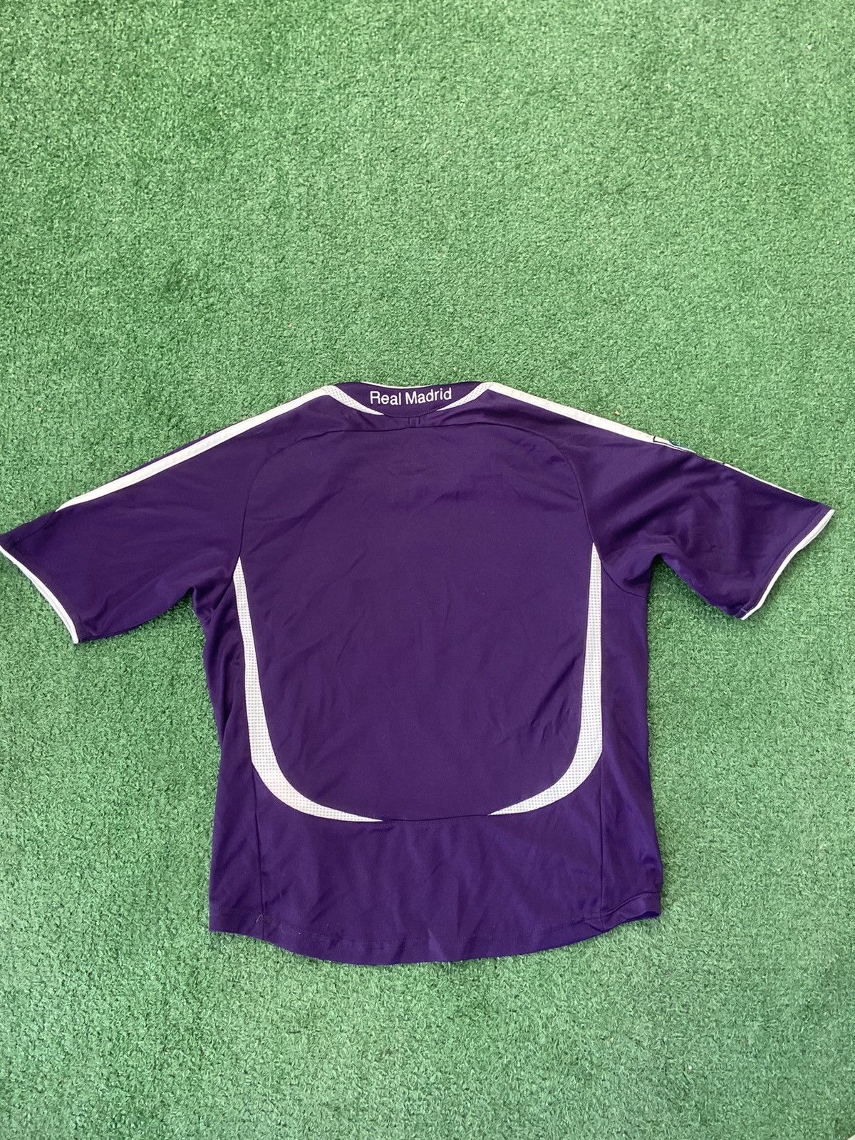 Adidas Real Madryt 2006 2007 tshirt Jersey Size US S / EU 44-46 / 1 - 7 Thumbnail